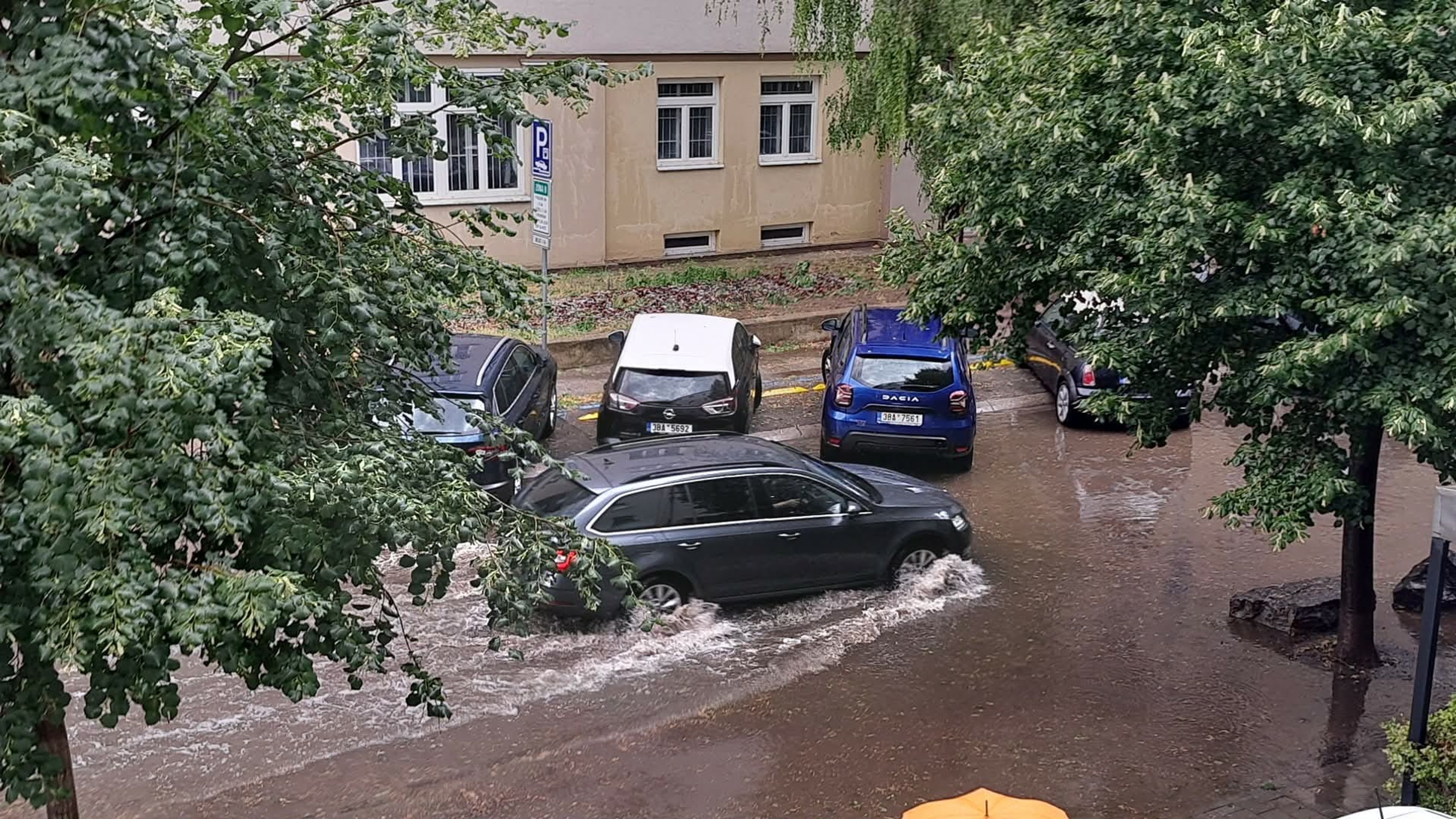 Průtrž mračen v Brně - Průtrž mračen v Brně (5/6)