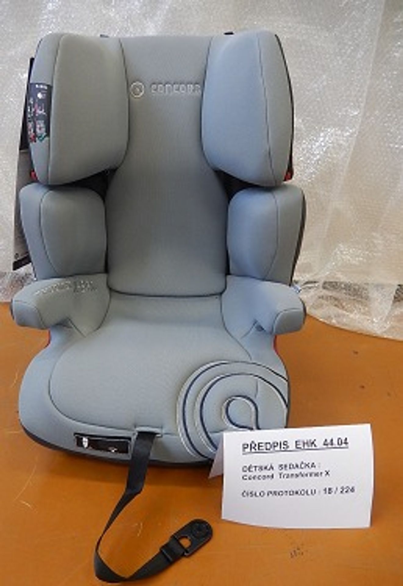 Nebezpečné dětské autosedačky - CONCORD TRANSFORMER X-BAG - GALERIE: Nebezpečné dětské autosedačky (5/10)