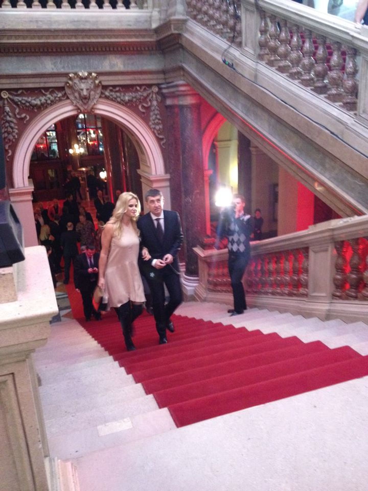 Na oslavu přišel i Andrej Babiš s chotí - GALERIE: Dvacáté narozeniny televize Nova - večírek v Národním muzeu (1/39)