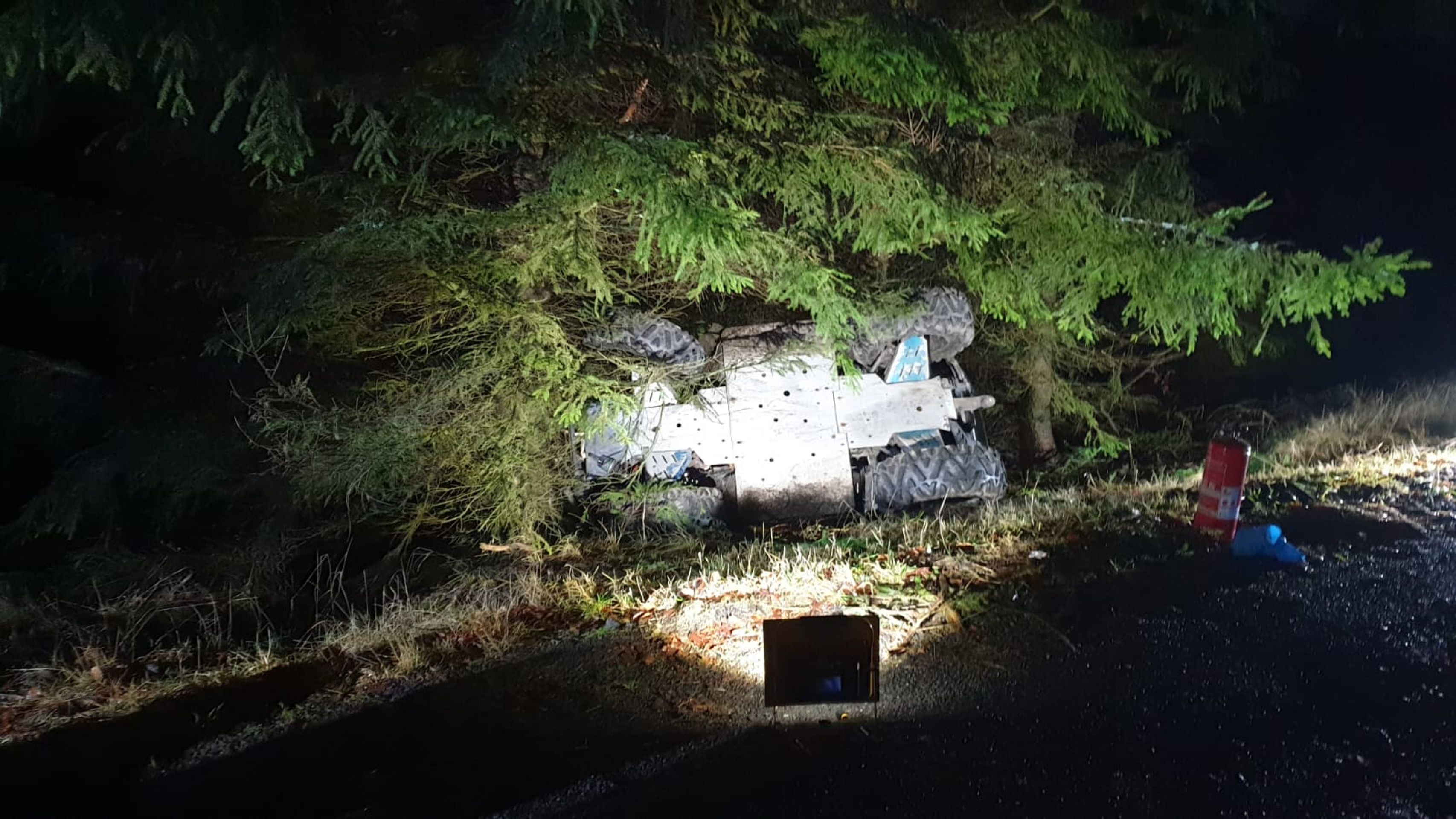 Nehoda čtyřkolky na Karlovarsku - Nehody na Karlovarsku (5/15)
