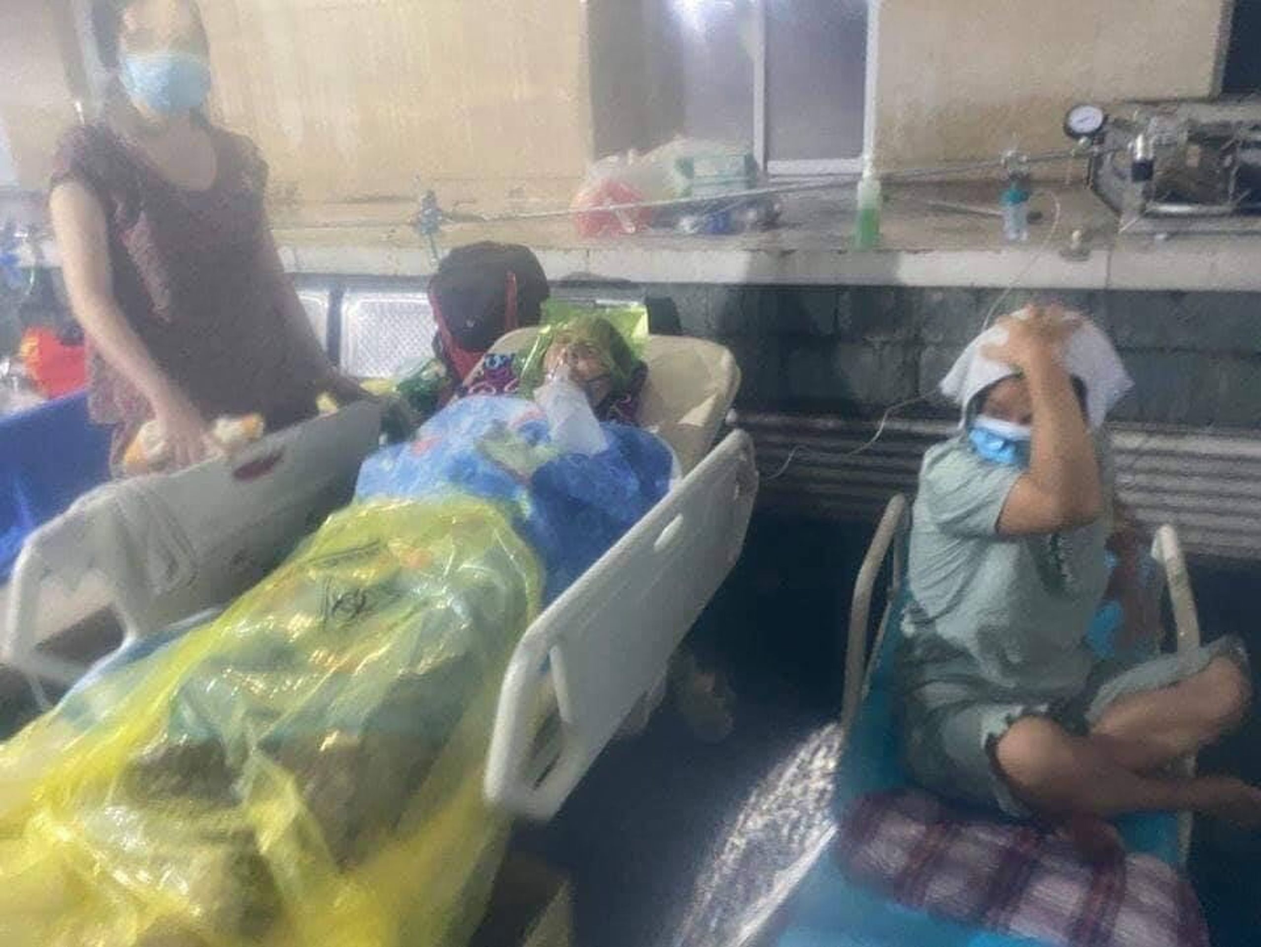 Češi uvízlí ve Vietnamu - Češi uvázli ve Vietnamu (14/14)