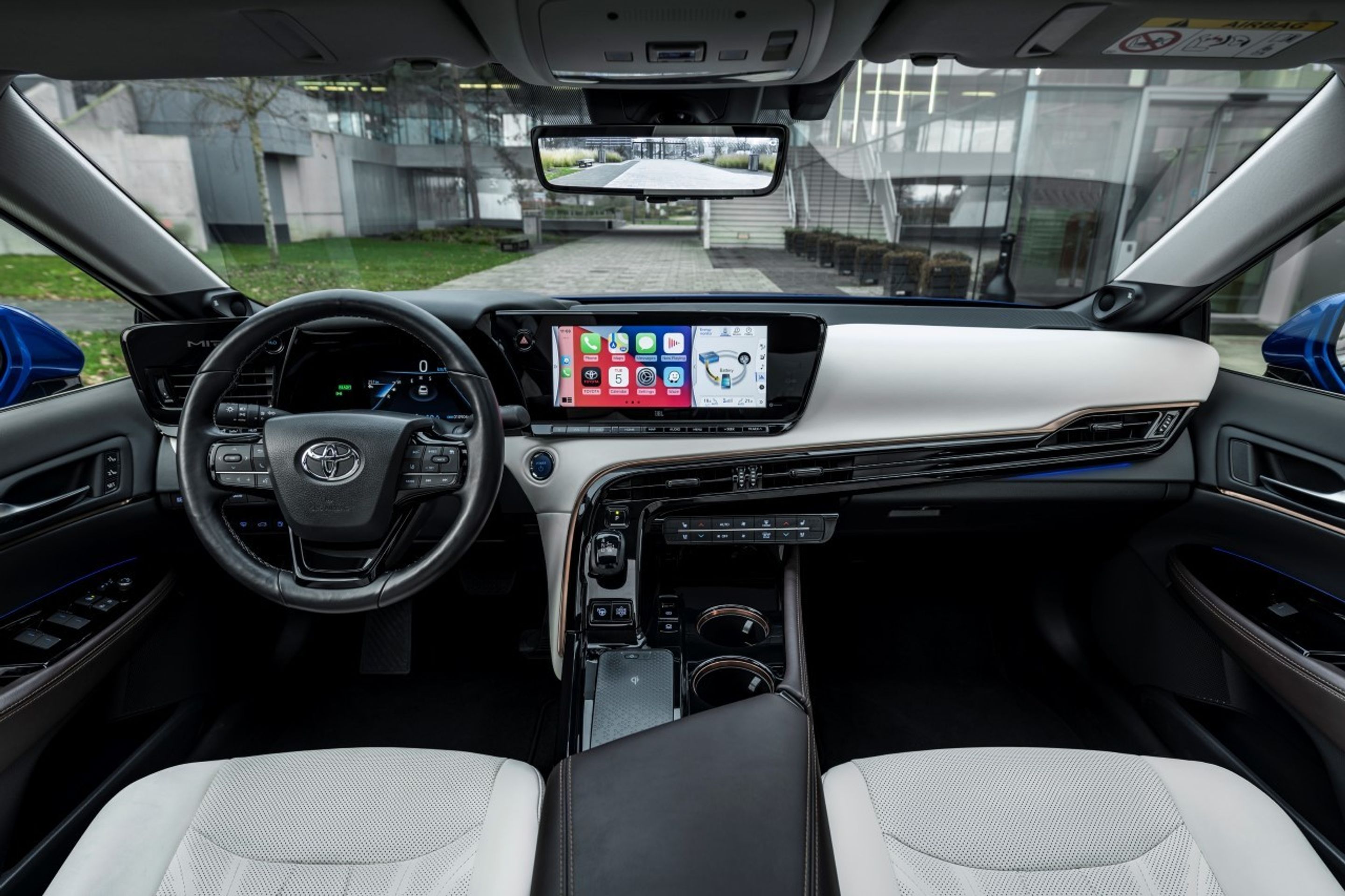 Vodíková Toyota Mirai druhé generace - 49 - Fotogalerie: Vodíková Toyota Mirai (10/25)