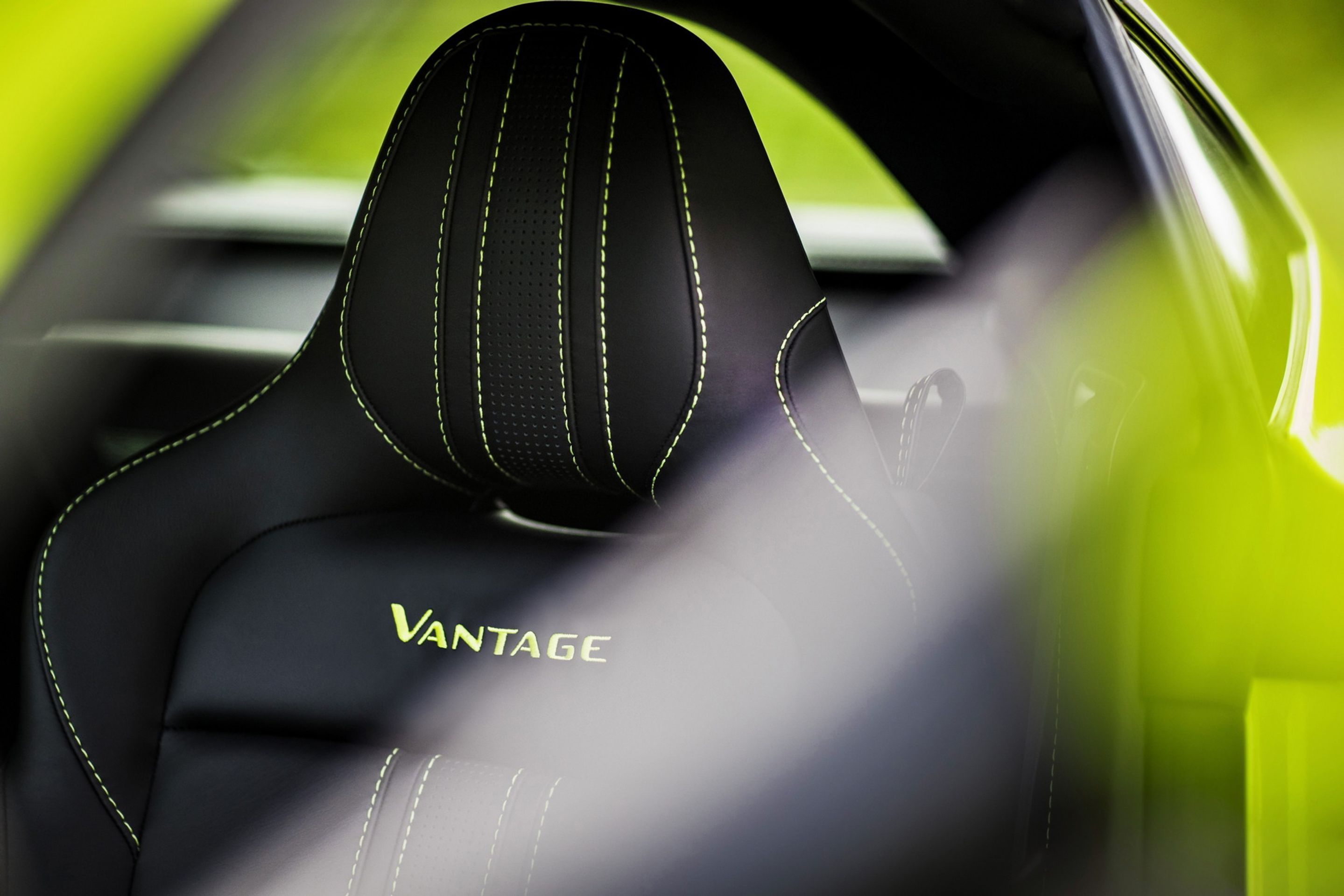Aston Martin - 44 - FOTOGALERIE: Aston Martin V8 Vantage (29/36)