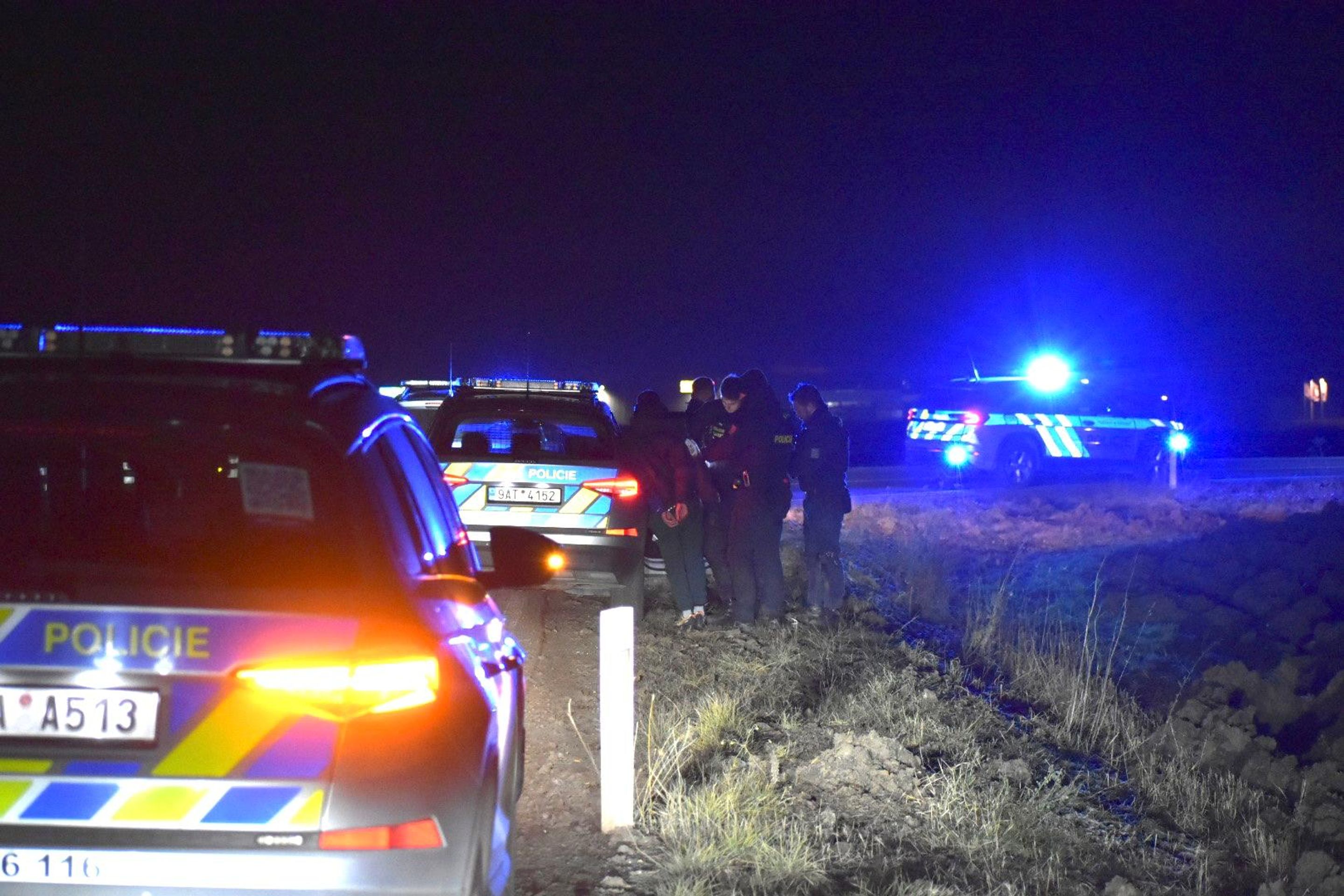 Honička s kradeným vozem - Honička s kradeným vozem (7/12)