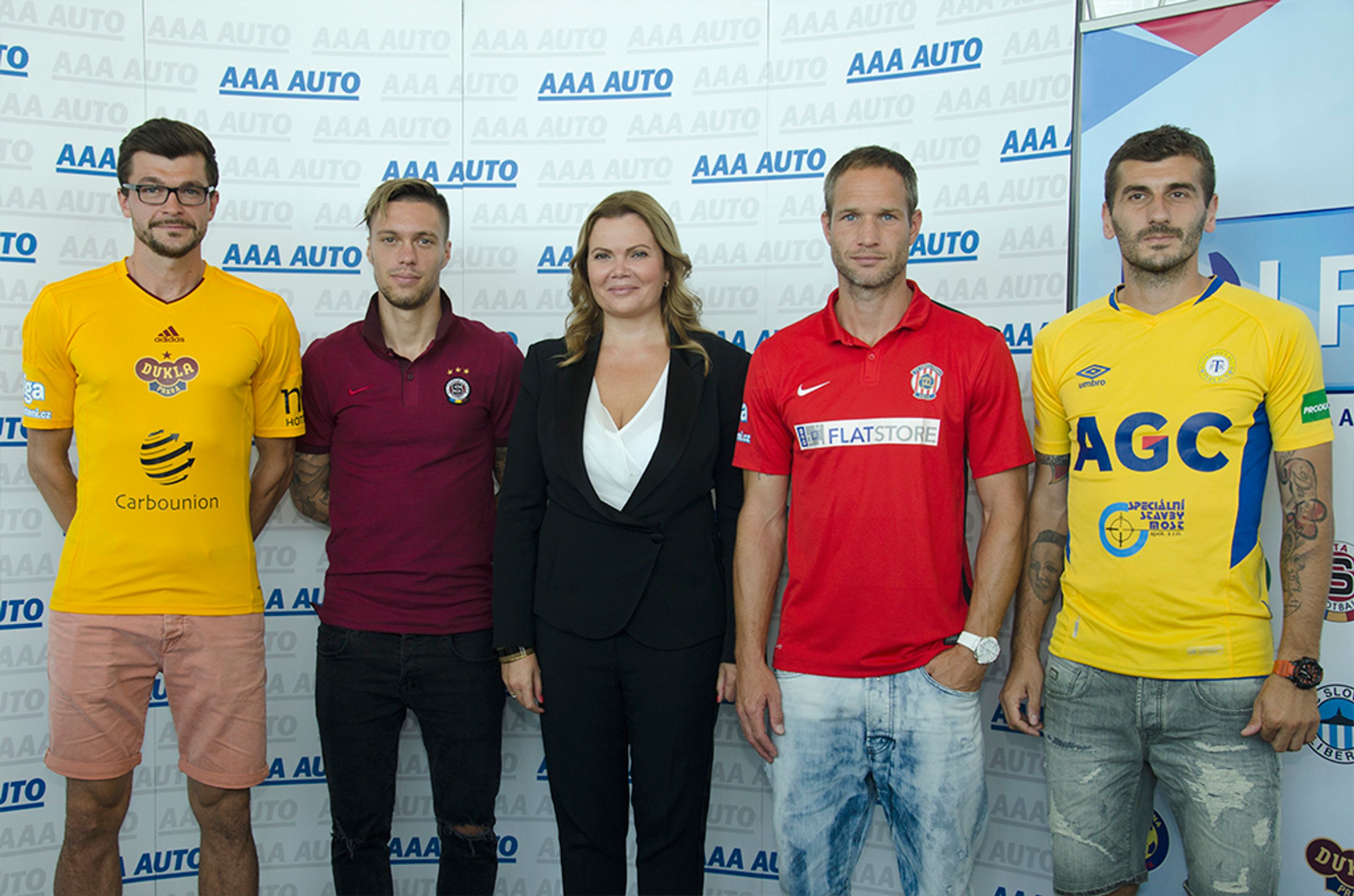 aaa auto partnerem fotbalové soutěže e-pojisteni.cz - 3 - GALERIE: AAA Auto (6/6)