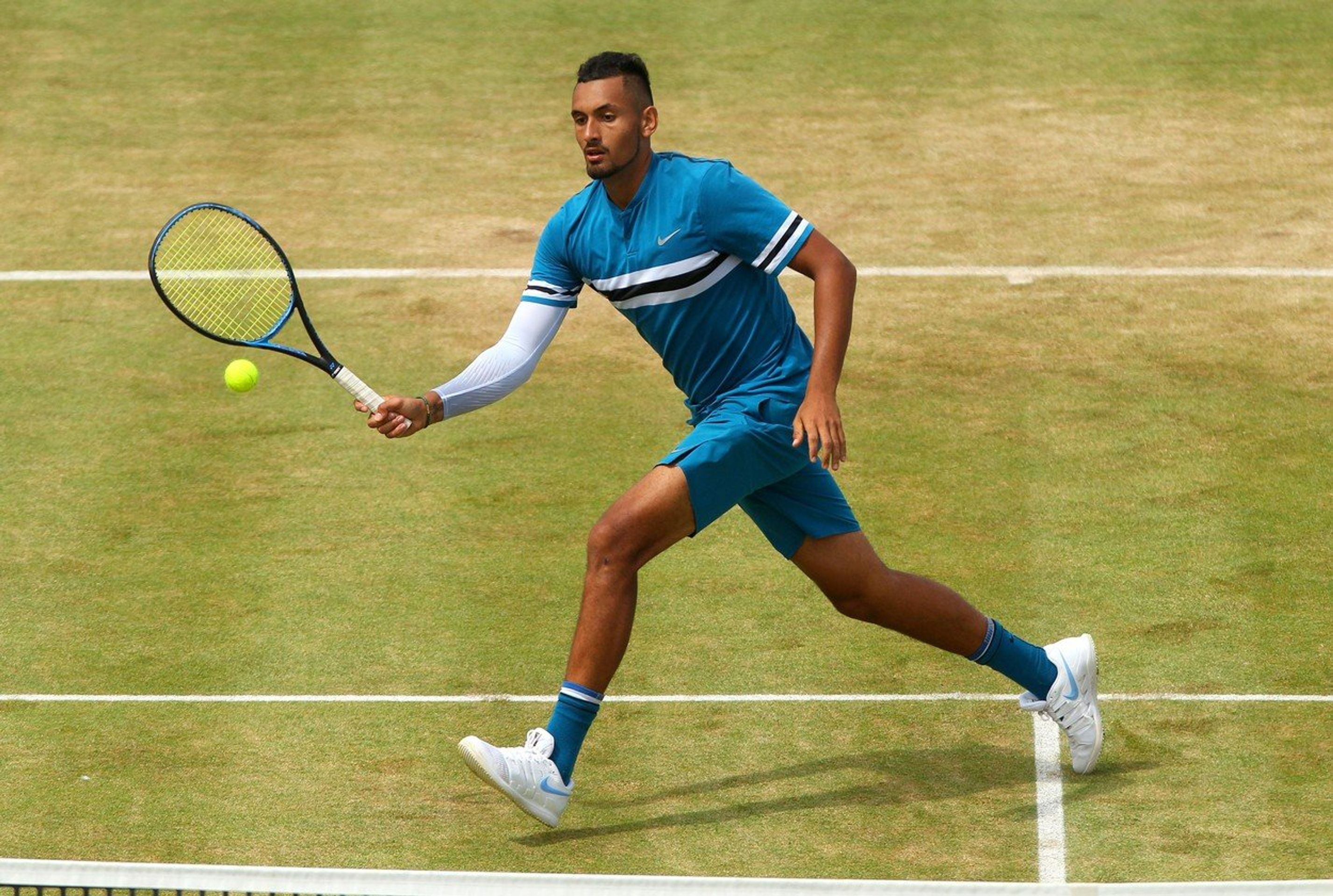 Nick Kyrgios - GALERIE: Nick Kyrgios na turnaji v londýsnkém Queen's Clubu (1/4)