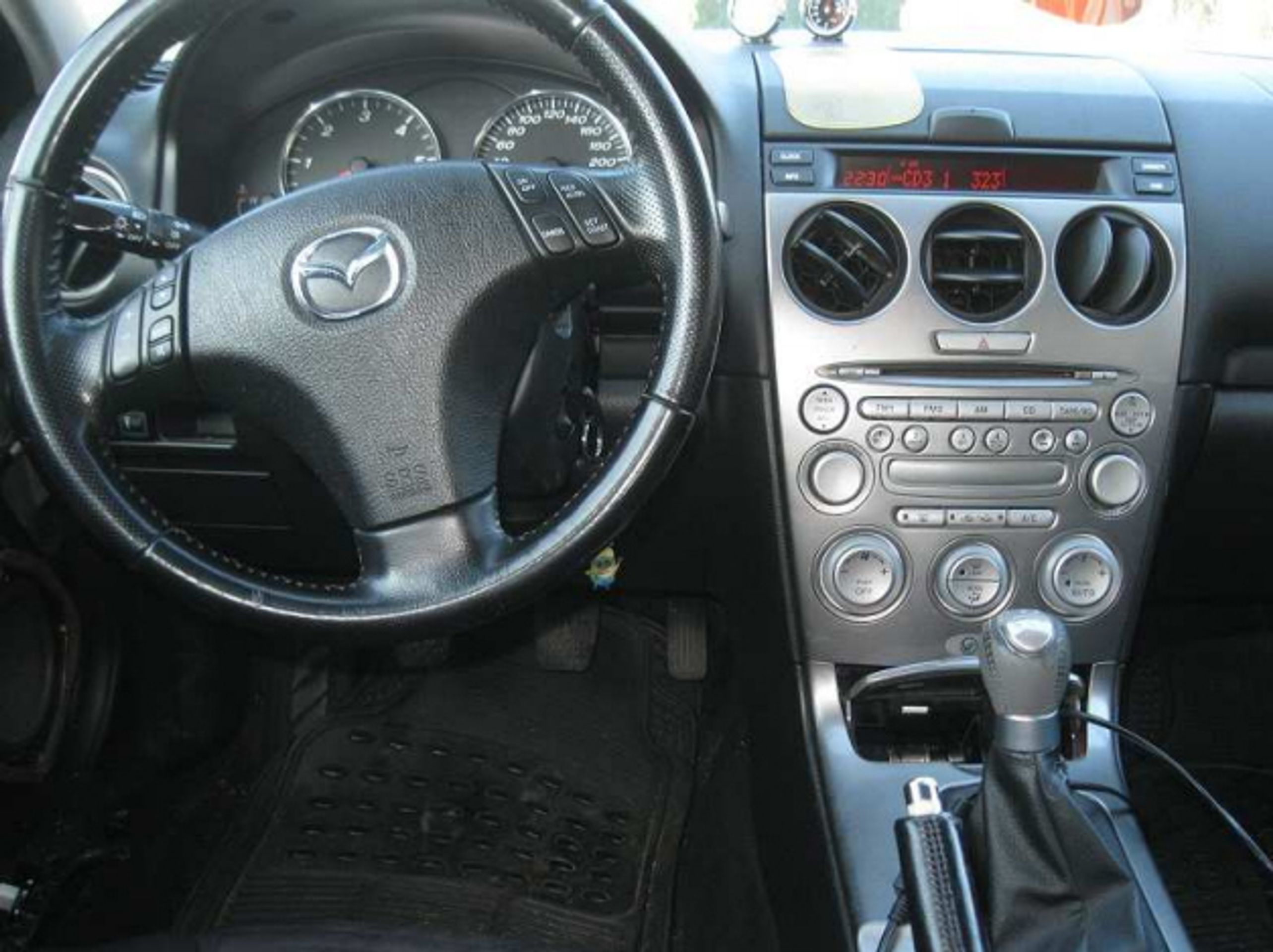 Dražba - Mazda 6 (nafta), Vyvolávací cena: 30.000,- - GALERIE: Dražba motorových vozidel (17/51)