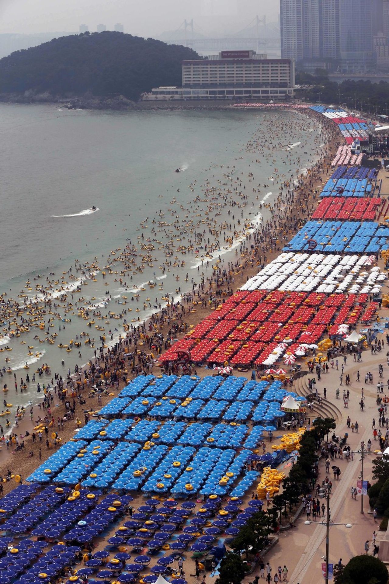 Šílené pláže - Haeundae Beach v Busan - Jižní Korea - GALERIE: Šílené pláže (5/7)