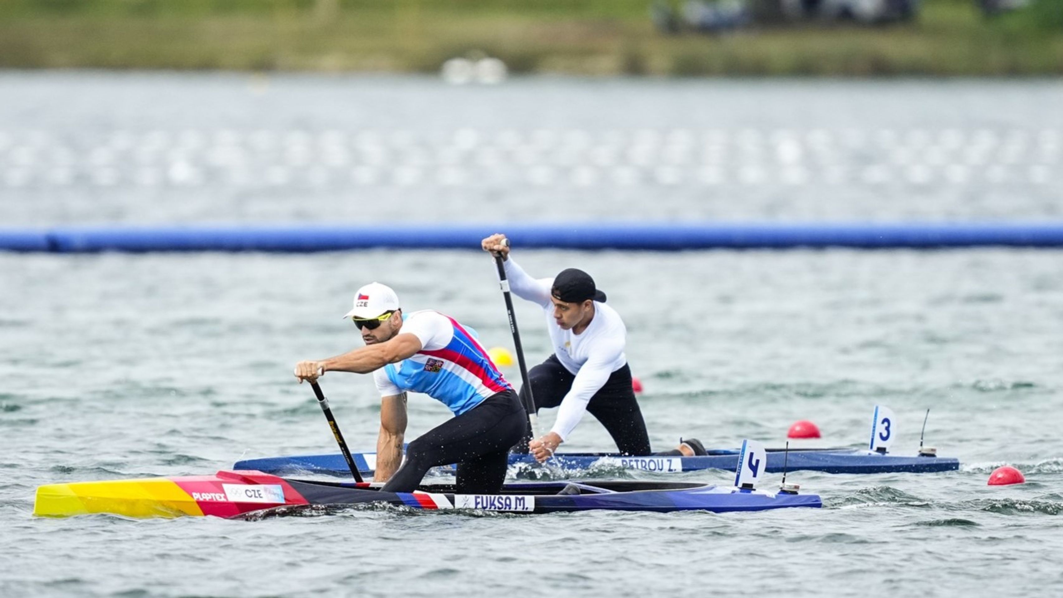 Soupeři Martina Fuksu ve finále OH nestíhali - Kanoista Martin Fuksa má z olympiády v Paříži zlatou medaili (5/9)