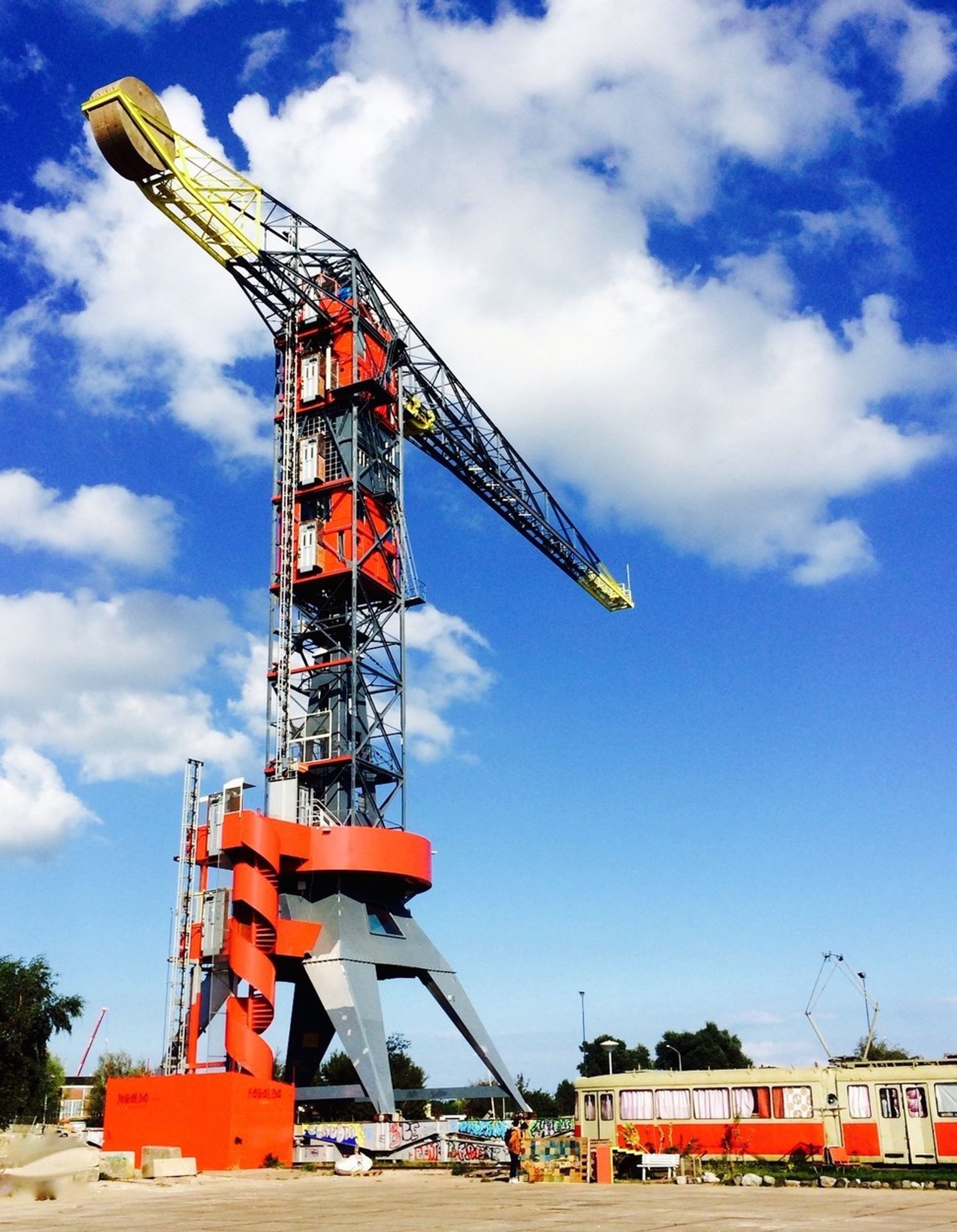 Hotel v přístavním jeřábu - 1 - GALERIE: Hotel v přístavním jeřábu (7/7)