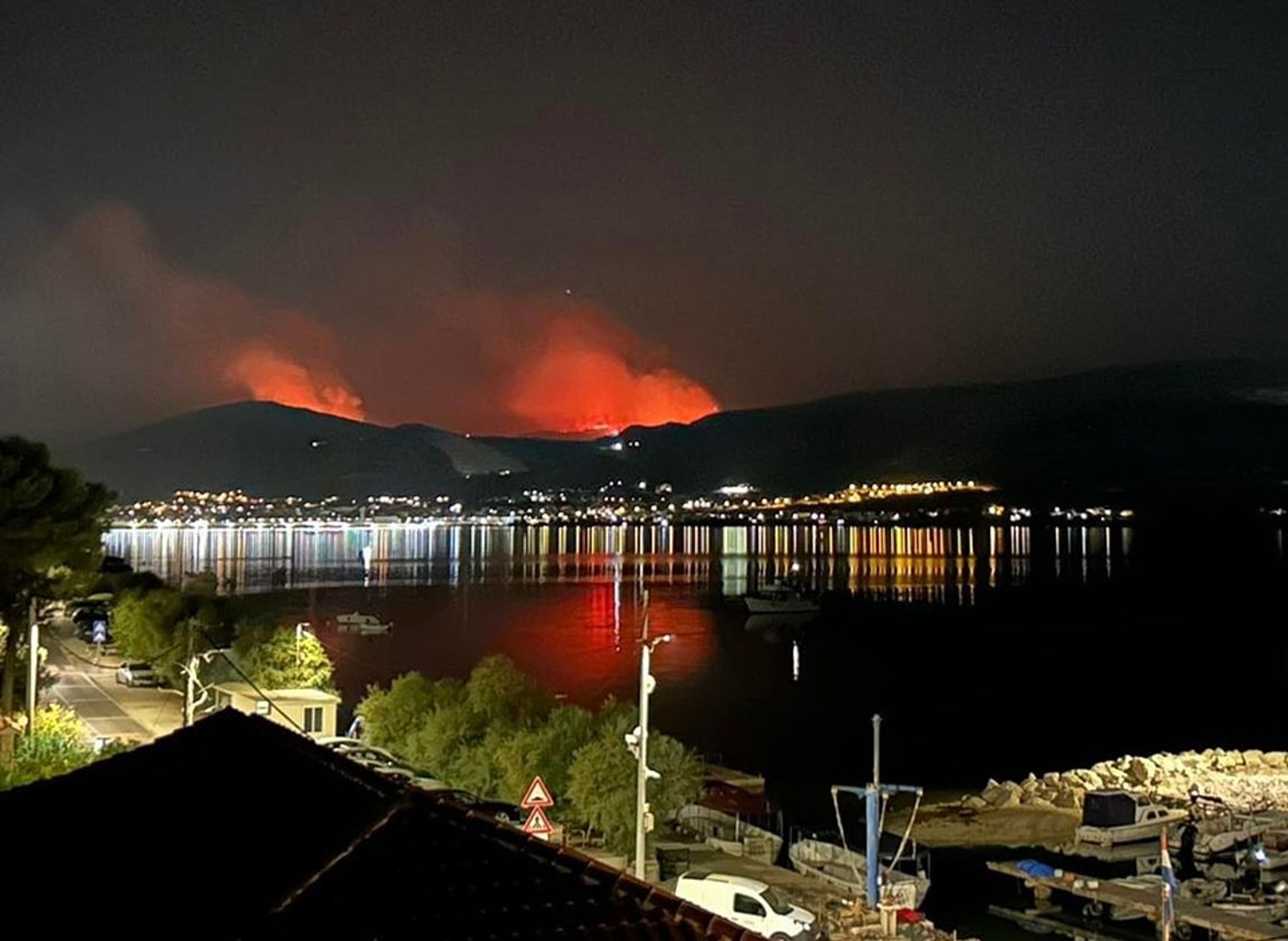 Požár u Trogiru - Požáry v Dalmácii (6/9)