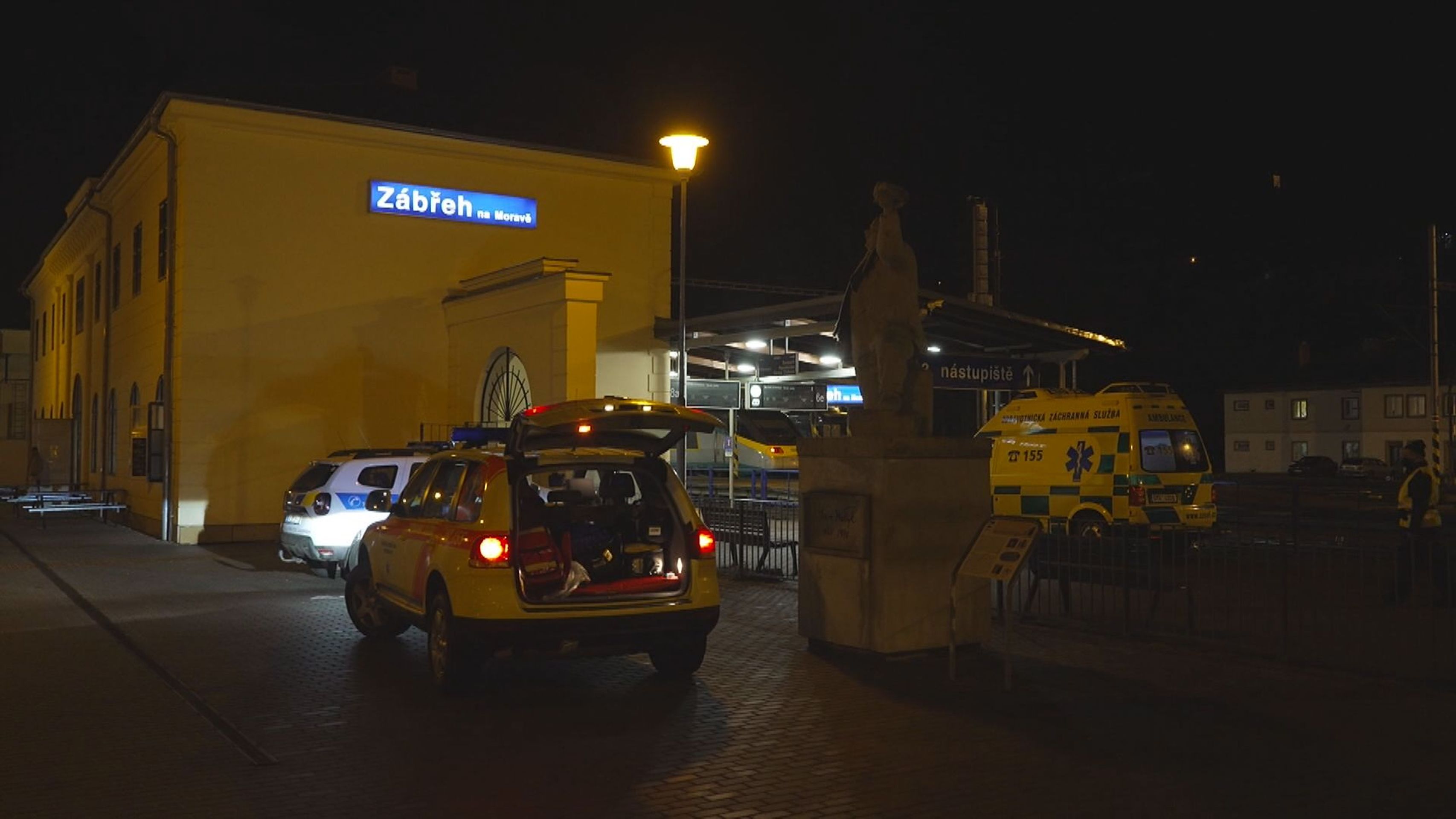 V Zábřehu na Moravě se muž pokusil o sebevraždu - Cestující v pendolinu vyhrožoval sebevraždou (3/3)