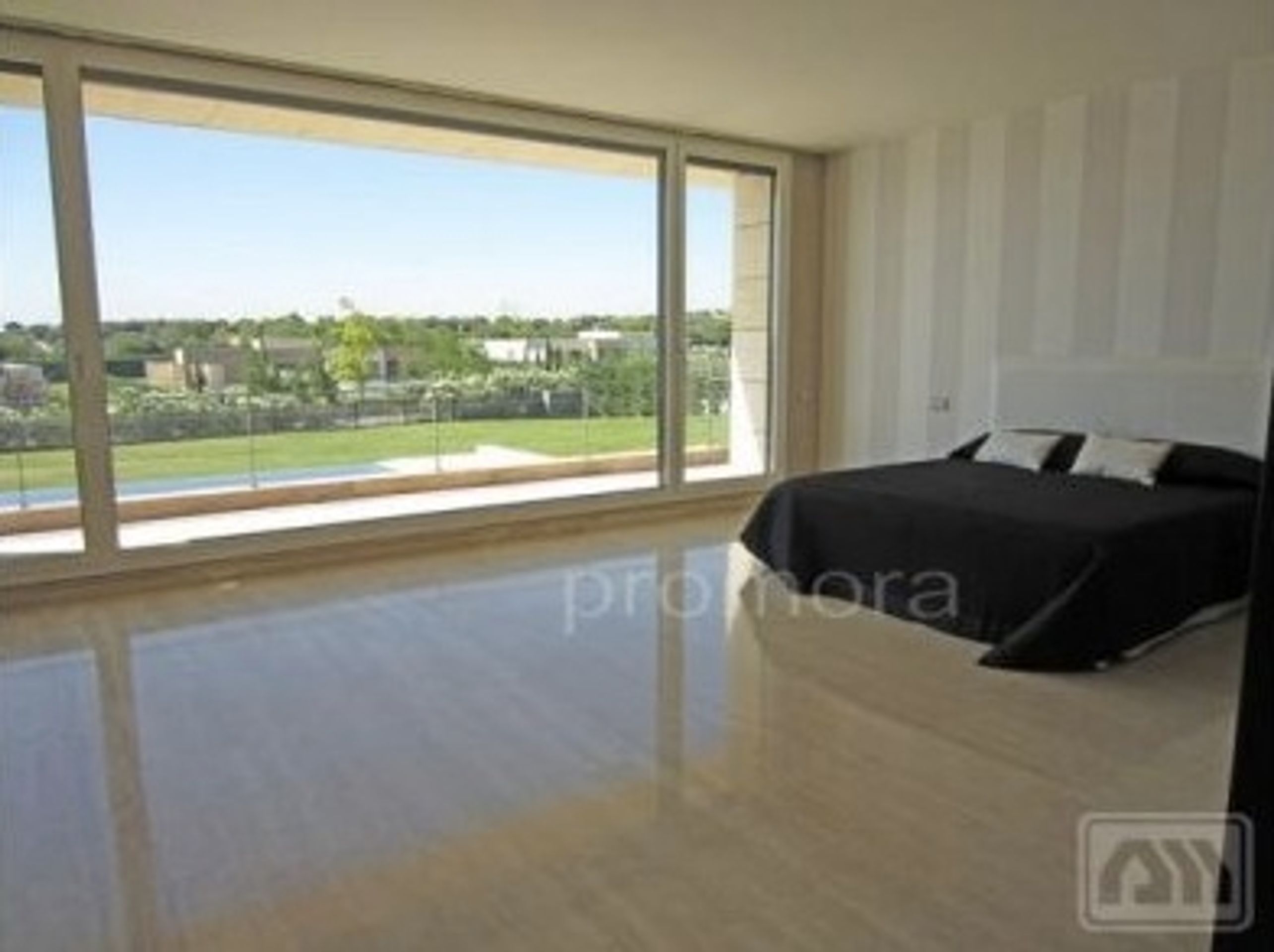 Vila Cristiana Ronalda - 2 - GALERIE: Vila Cristiana Ronalda na prodej (2/5)