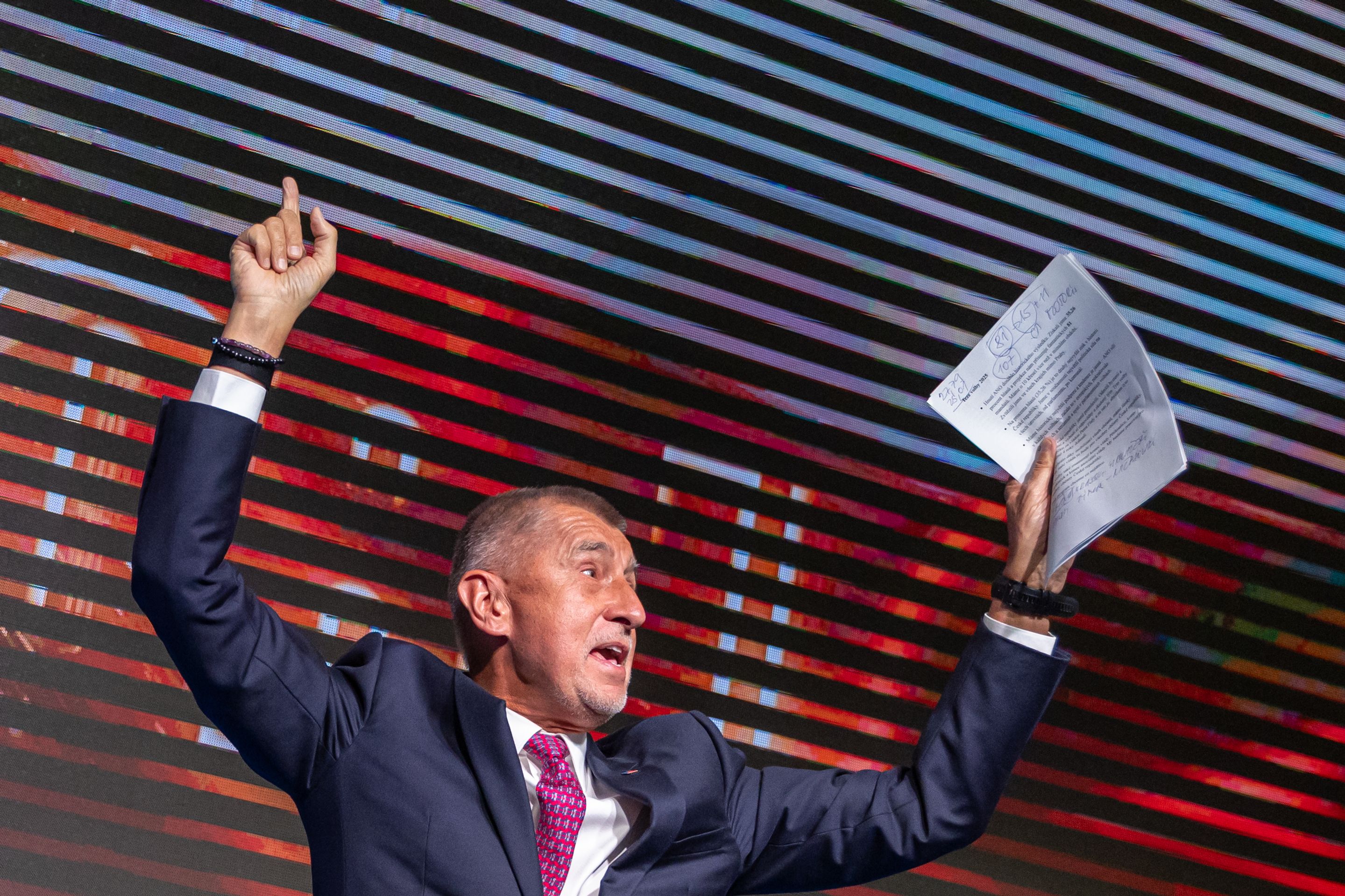 Andrej Babiš ve štábu ANO - Andrej Babiš ve štábu ANO (1/6)
