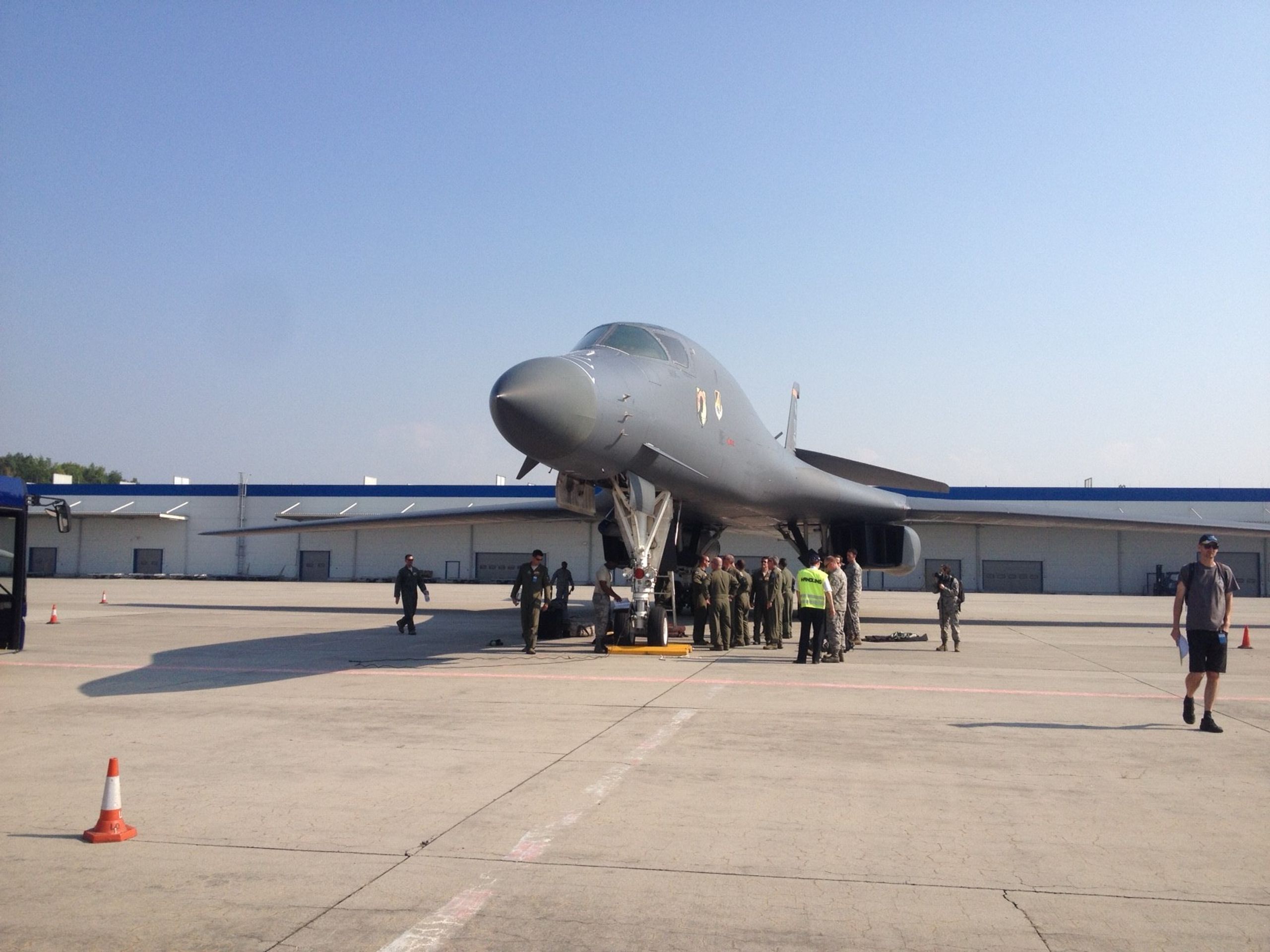 Nadzvukový bombardér B-1B Lancer přistál v ČR - GALERIE: Bombardér B1-B poprvé v ČR (1/5)
