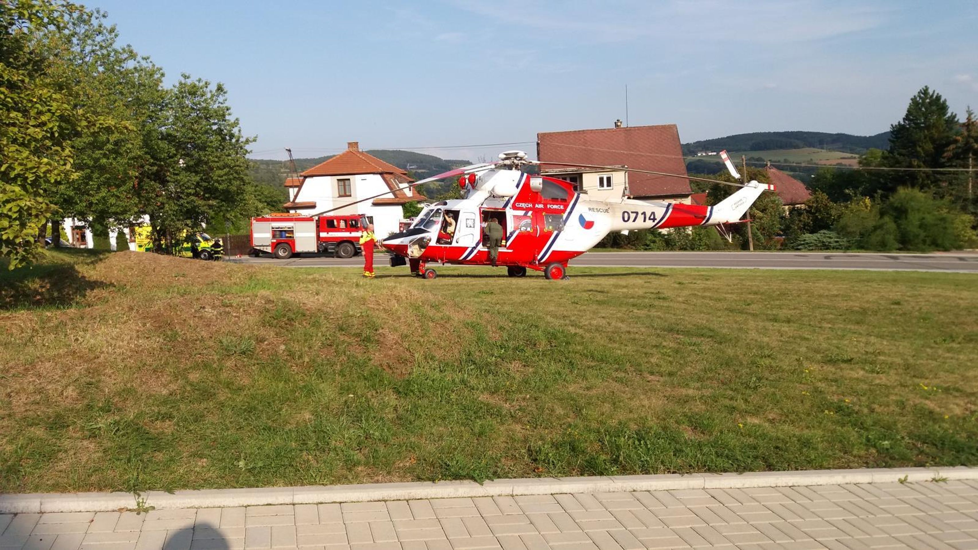 Při nehodě dvou aut ve Volyni se zranilo pět lidí - 1 - GALERIE: Při nehodě ve Volyni se zranilo pět lidí (5/5)