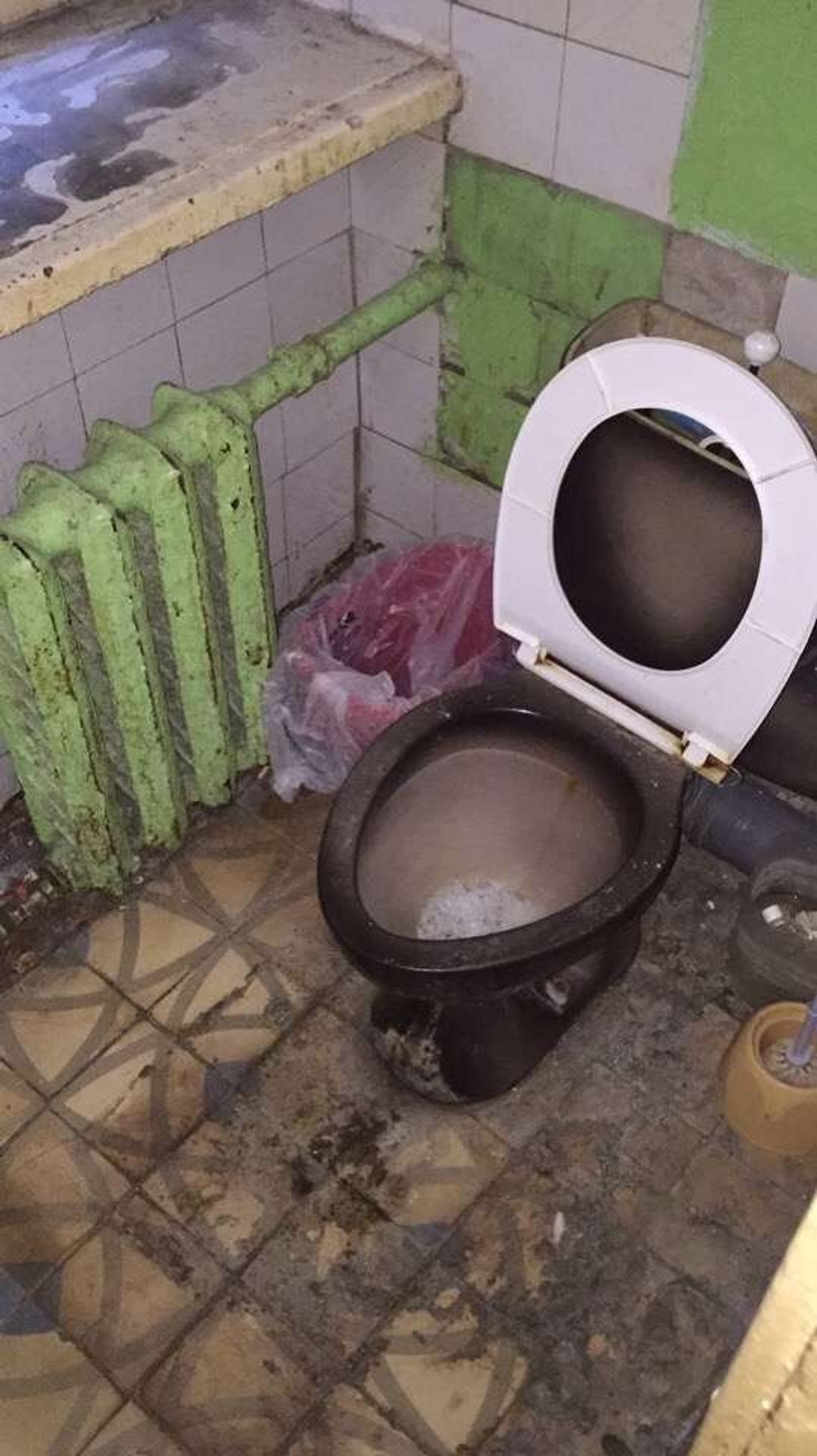 Mladík se podělil o zážitky z nemocnice - 2 - GALERIE: Mladík se podělil o zážitky z nemocnice (2/5)