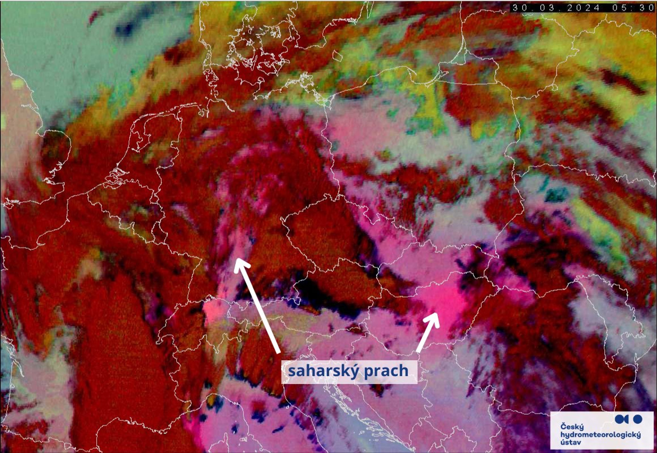 Prach ze Sahary (2) - Do Česka dorazil prach ze Sahary (2/3)