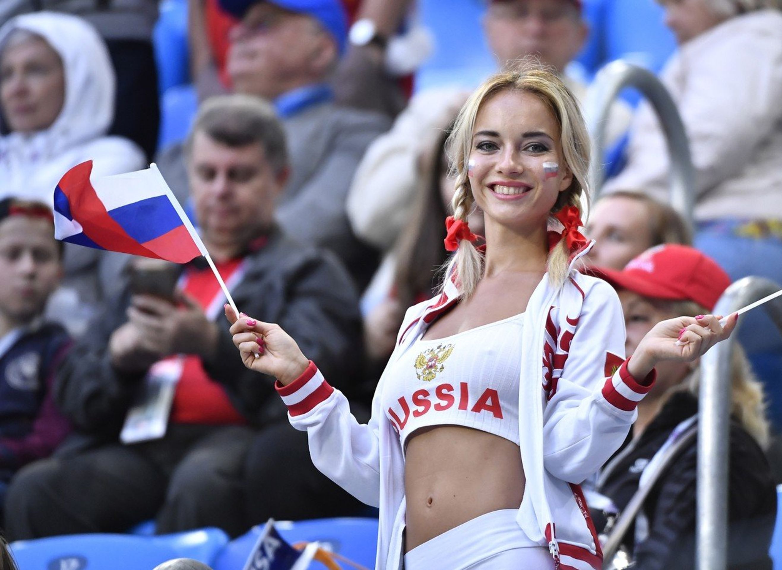 Ruská fanynka Natalia Němčinová - GALERIE: Ruští fanoušci na MS ve fotbale (1/4)