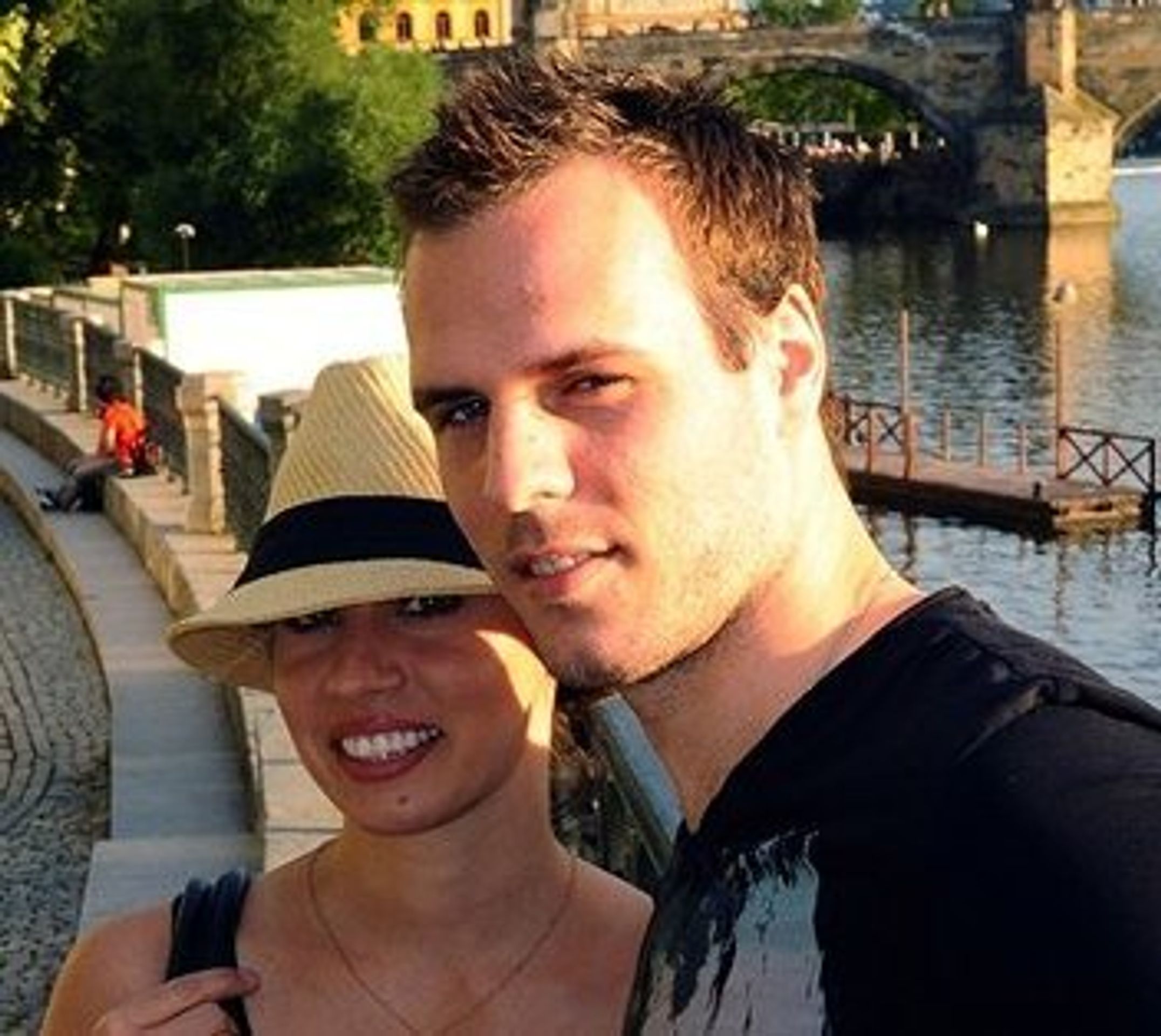 David Krejčí a Naomi Starr - 6 - GALERIE: Krásky po boku českých hokejistů. Která bude v Soči největší ozdobou? (4/20)