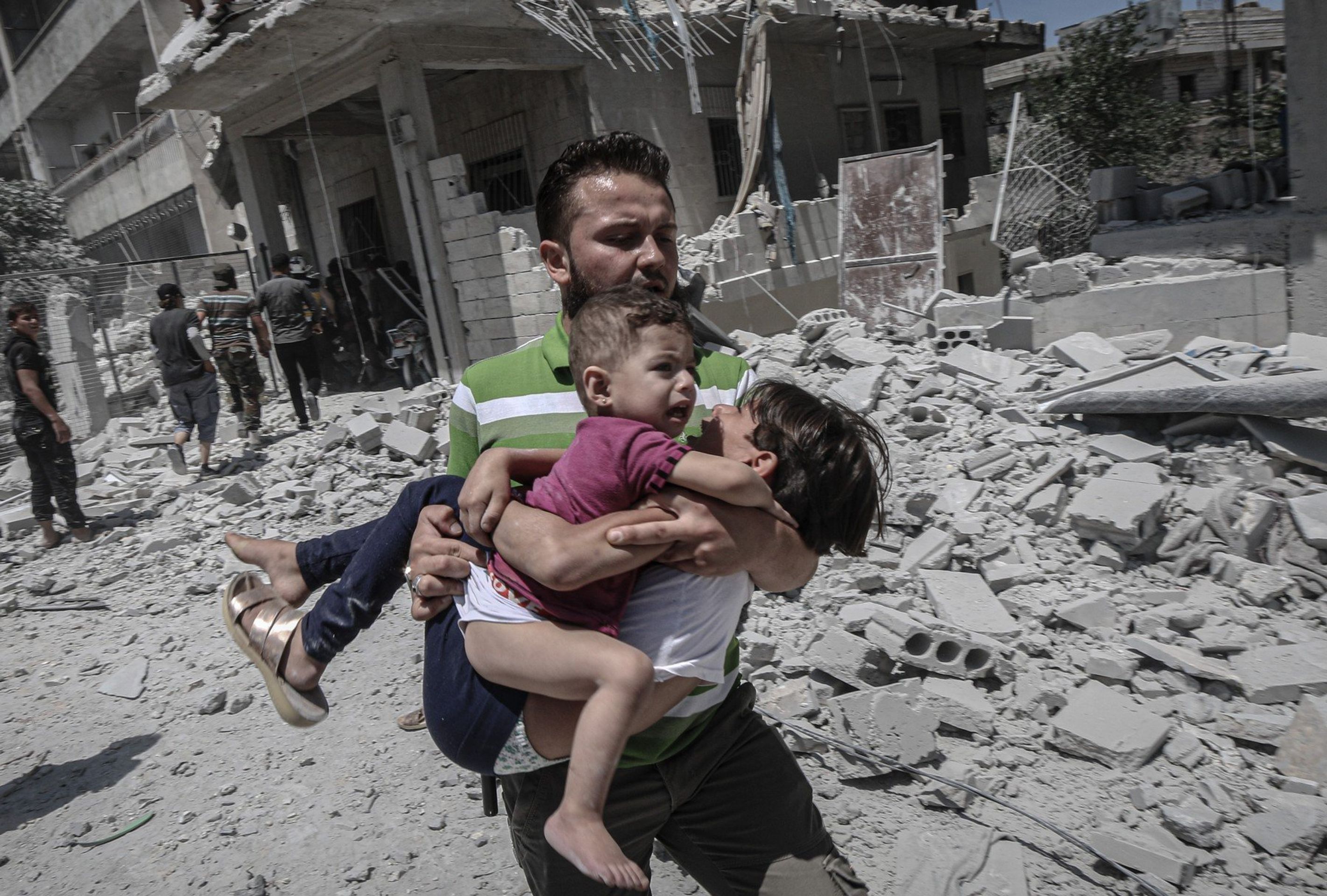 Útok v syrské provincii Idlib. - 4 - GALERIE: Bombardování v Sýrii (1/4)