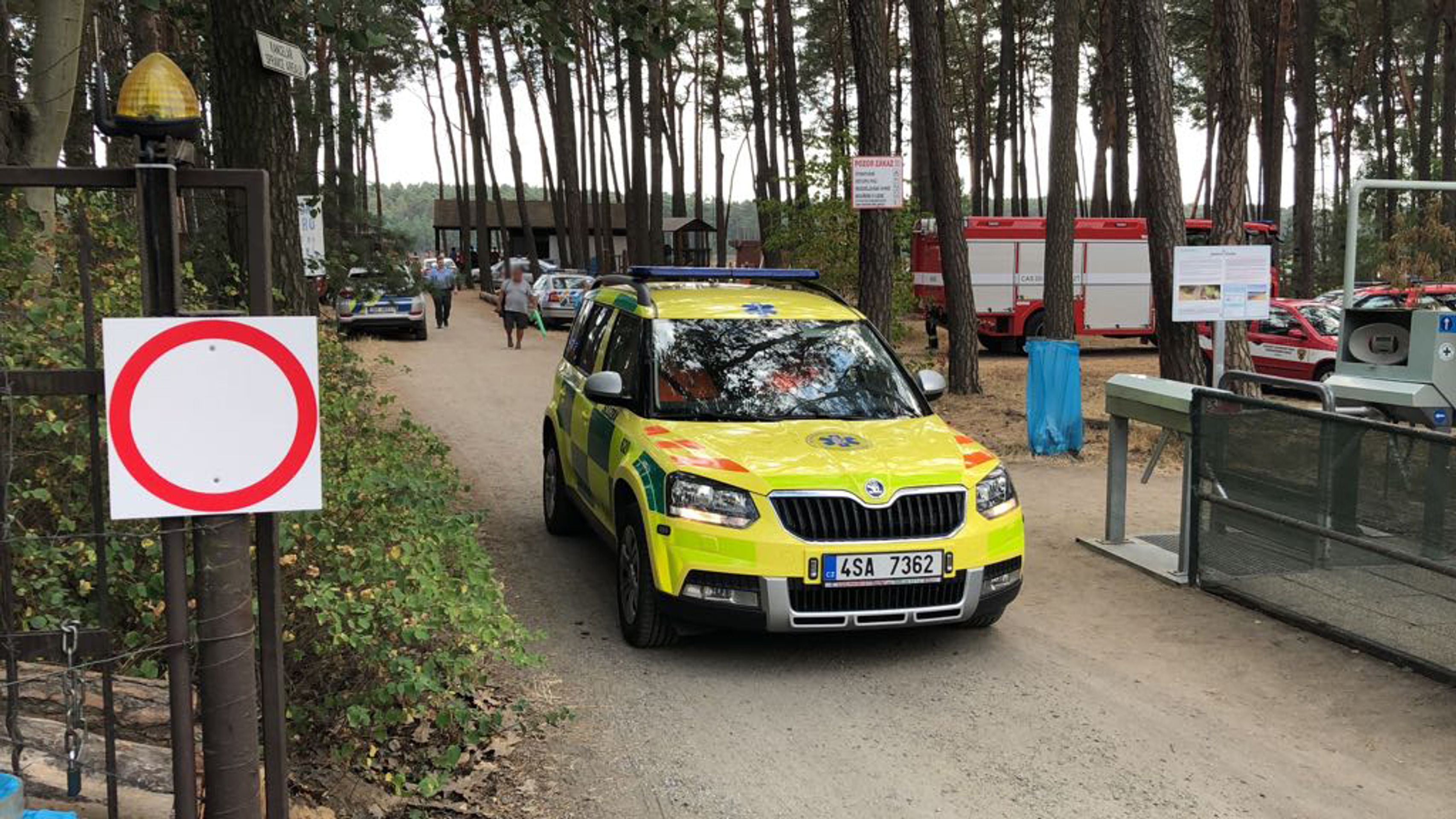 Pátrání po dvou chlapcích u jezeru Lhota u Brandýsa nad Labem - 4 - GALERIE: Pátrání po dvou chlapcích u jezeru Lhota u Brandýsa nad Labem (4/7)