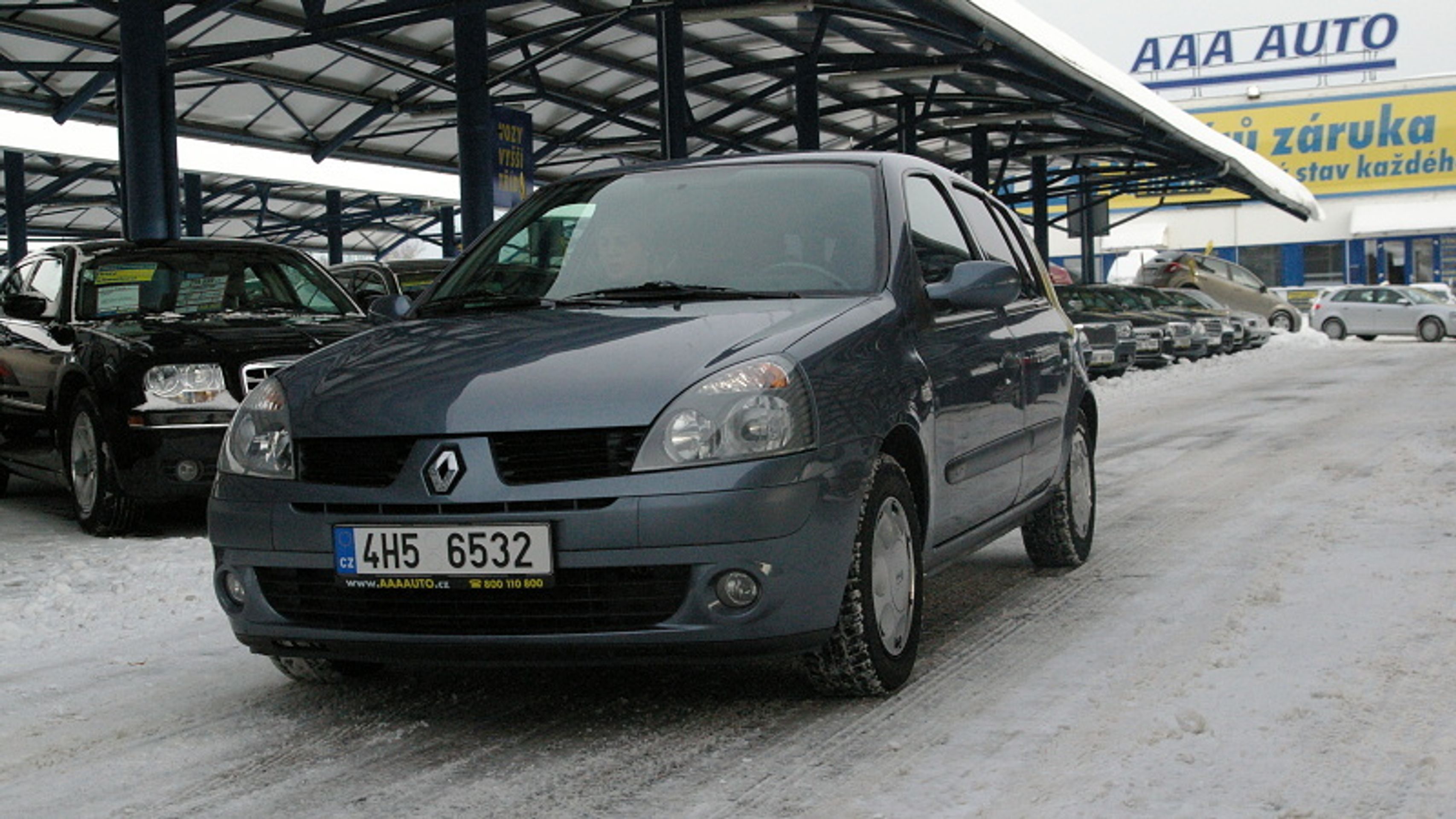 Ojetý Renault Clio - 11 - GALERIE Ojetý Renault Clio (1/11)