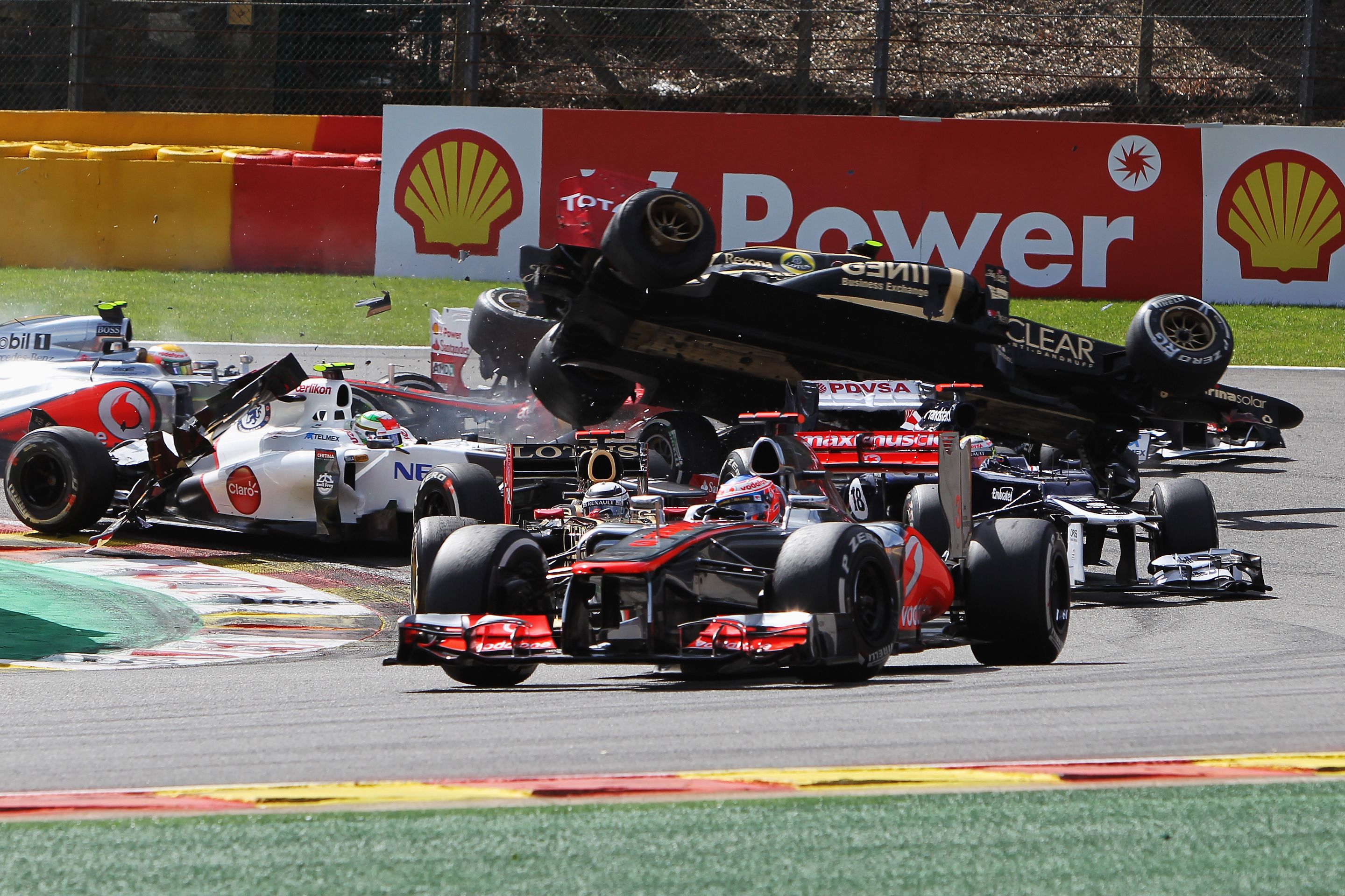 Hromadná nehoda ve Spa - 2 - GALERIE: Hromadná nehoda v F1 ve Spa (17/18)
