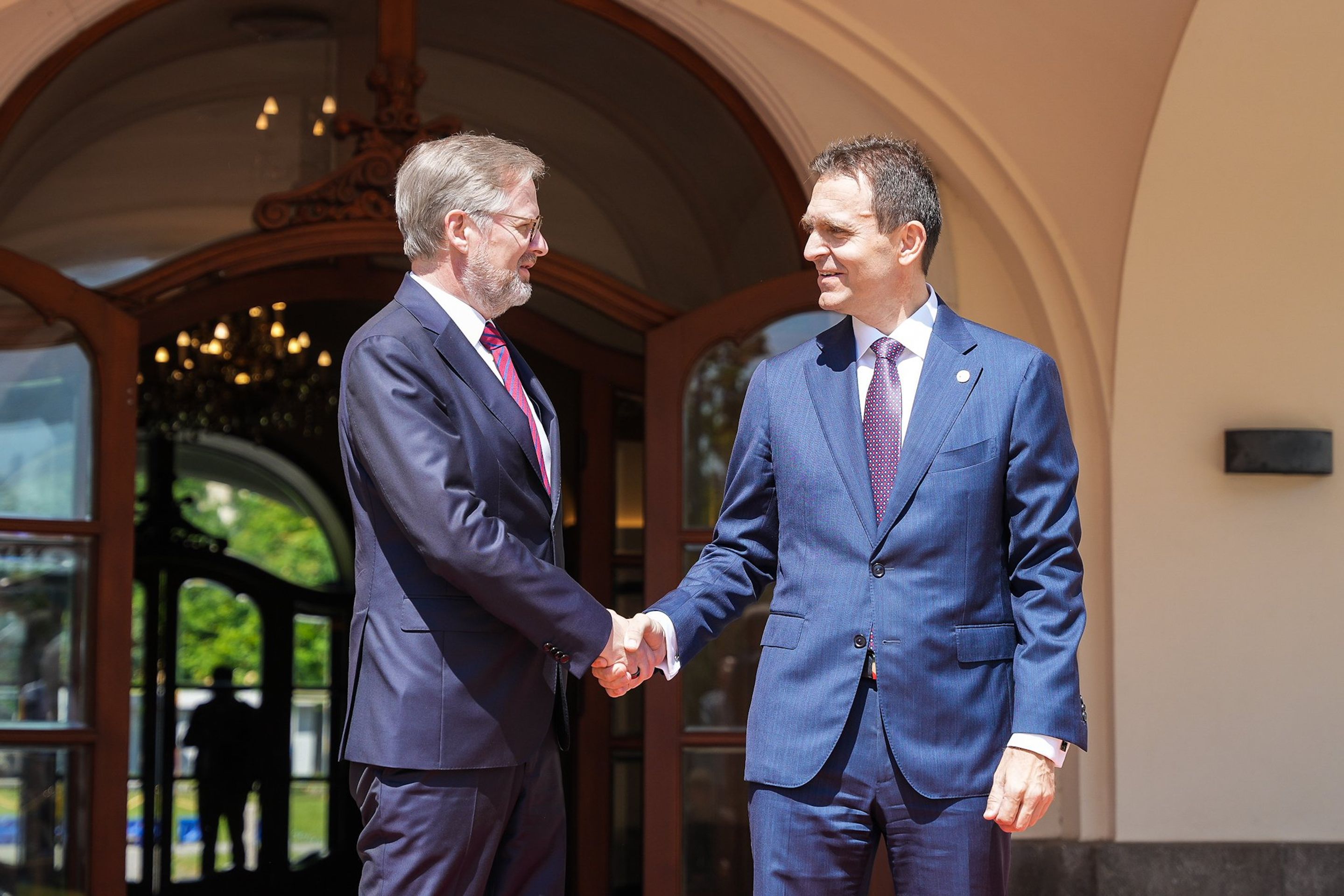 V Bratislavě začalo setkání premiérů zemí V4 (3) - V Bratislavě začalo setkání premiérů zemí V4 (3/4)