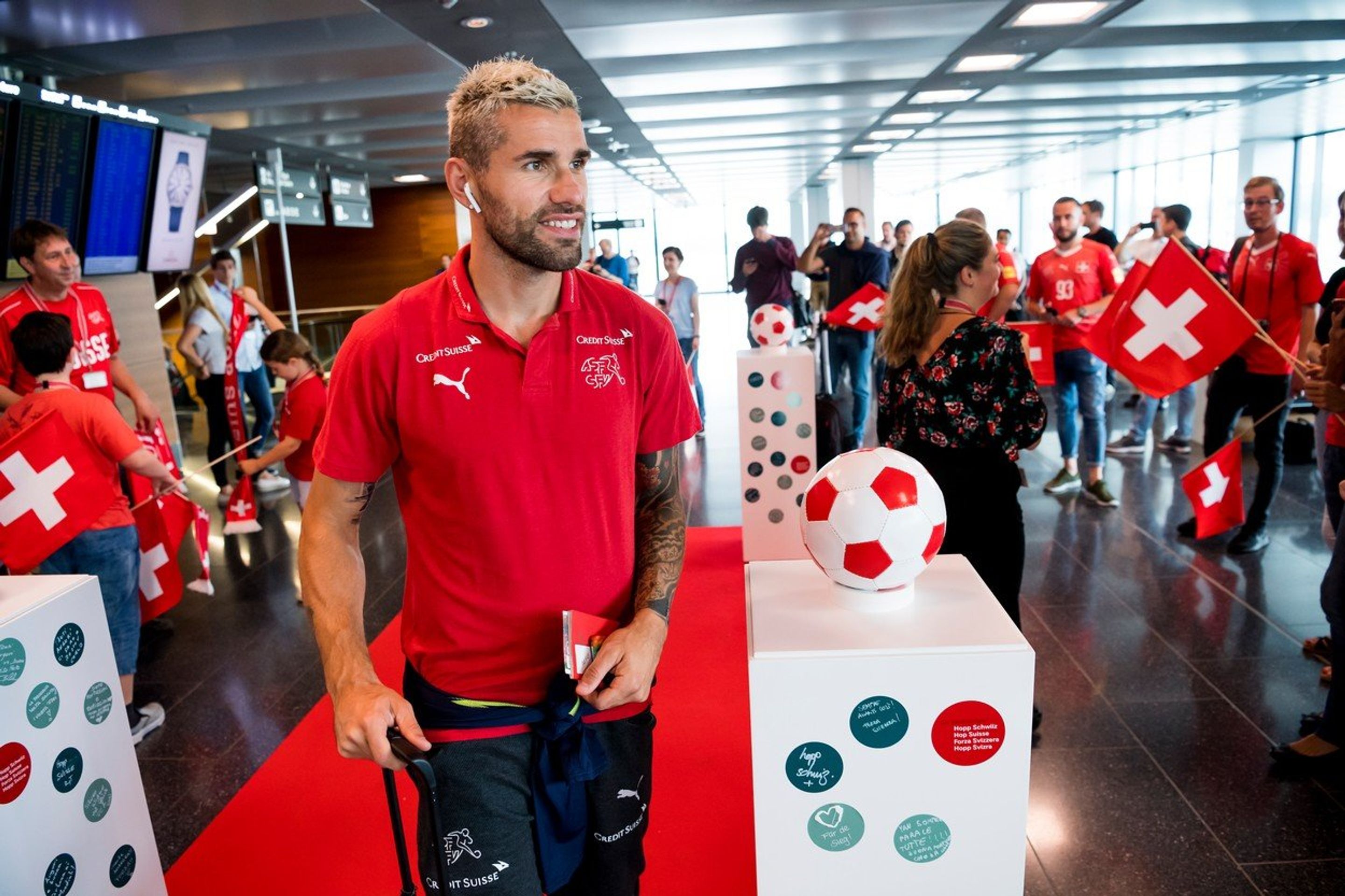 Fotbalisté Švýcarska - GALERIE: Fotbalisté dorazili na MS v Rusku (5/9)