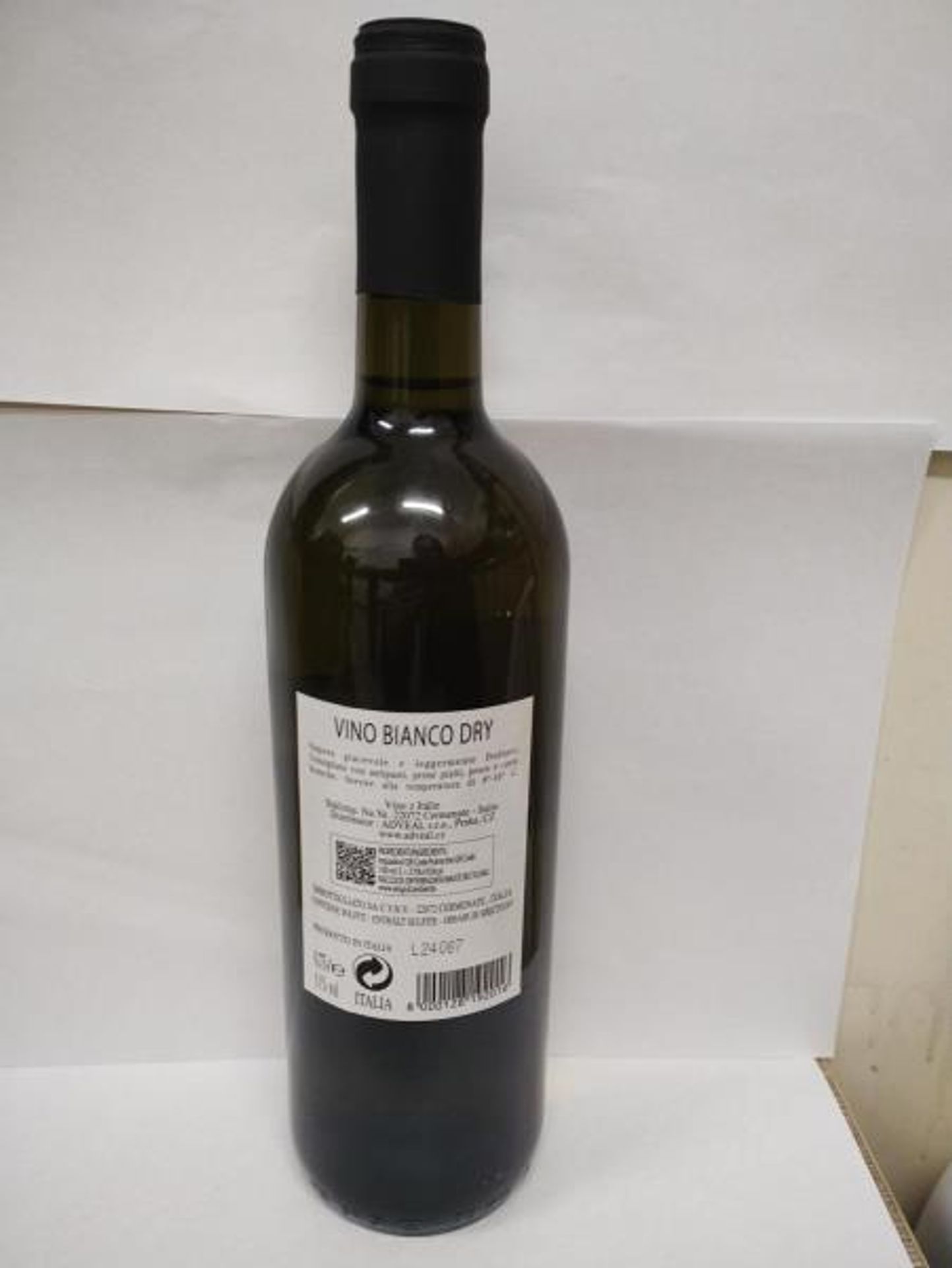 Vino bianco dry (Billa) - Inspekce varuje před víny z Tesca a Billy (4/11)
