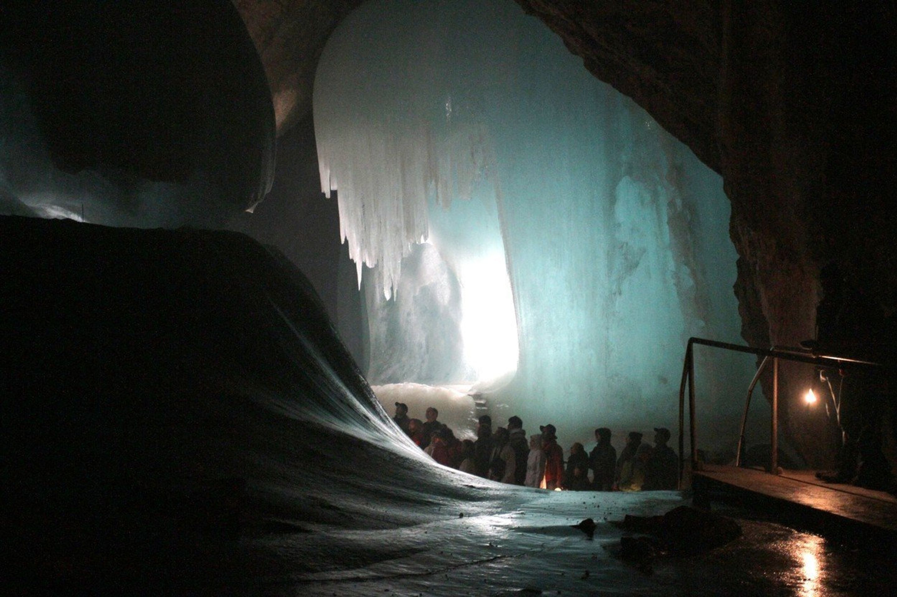 Nejkrásnější jeskyně - Eisriesenwelt Ice Cave - Rakousko - GALERIE: Nejkrásnější jeskyně (8/10)