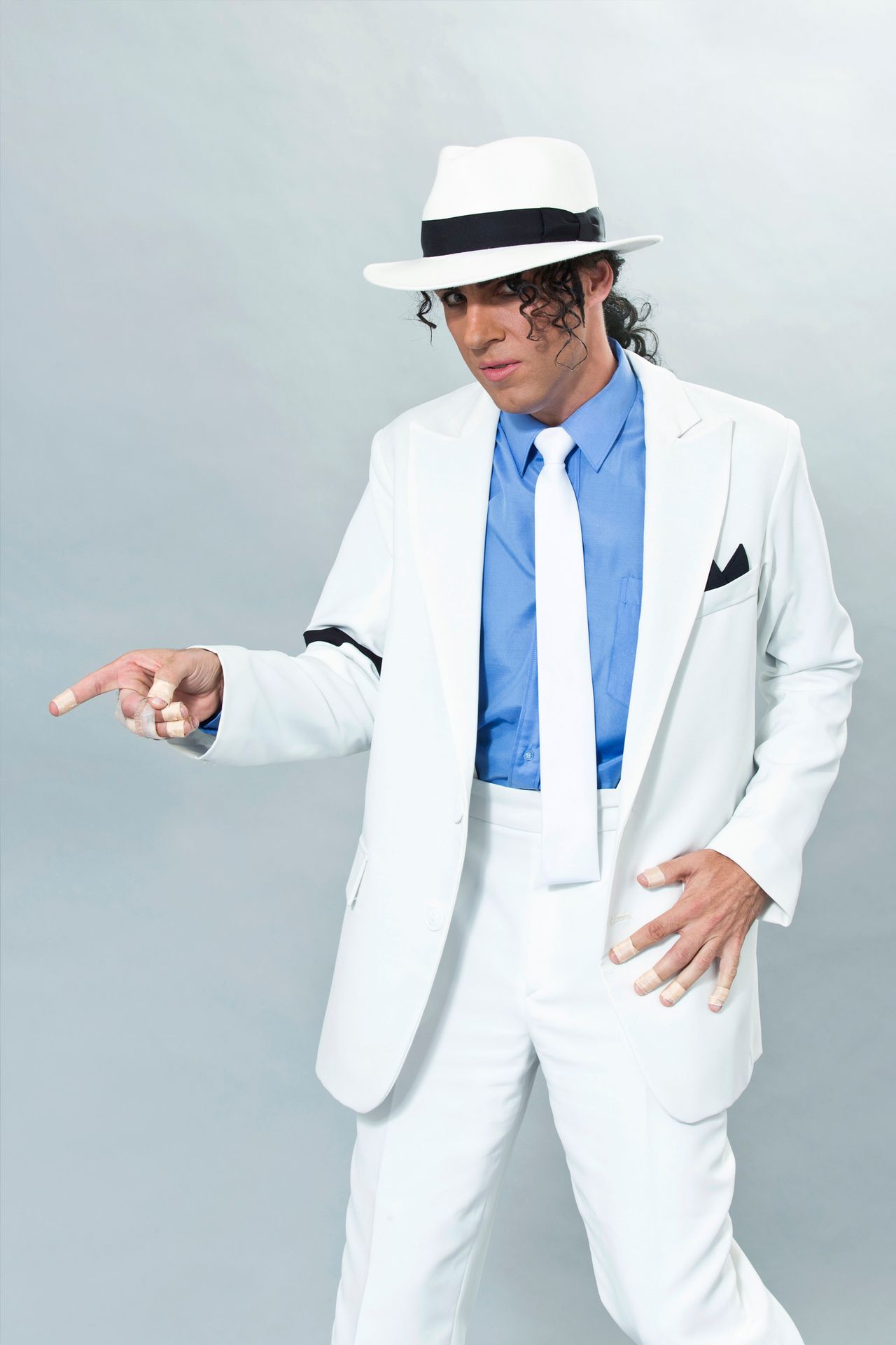 Tvoje tvář má známý hlas - portréty 5. epizody - Roman Vojtek – Michael Jackson - GALERIE: Tvoje tvář má známý hlas - portréty 5. epizody (4/10)