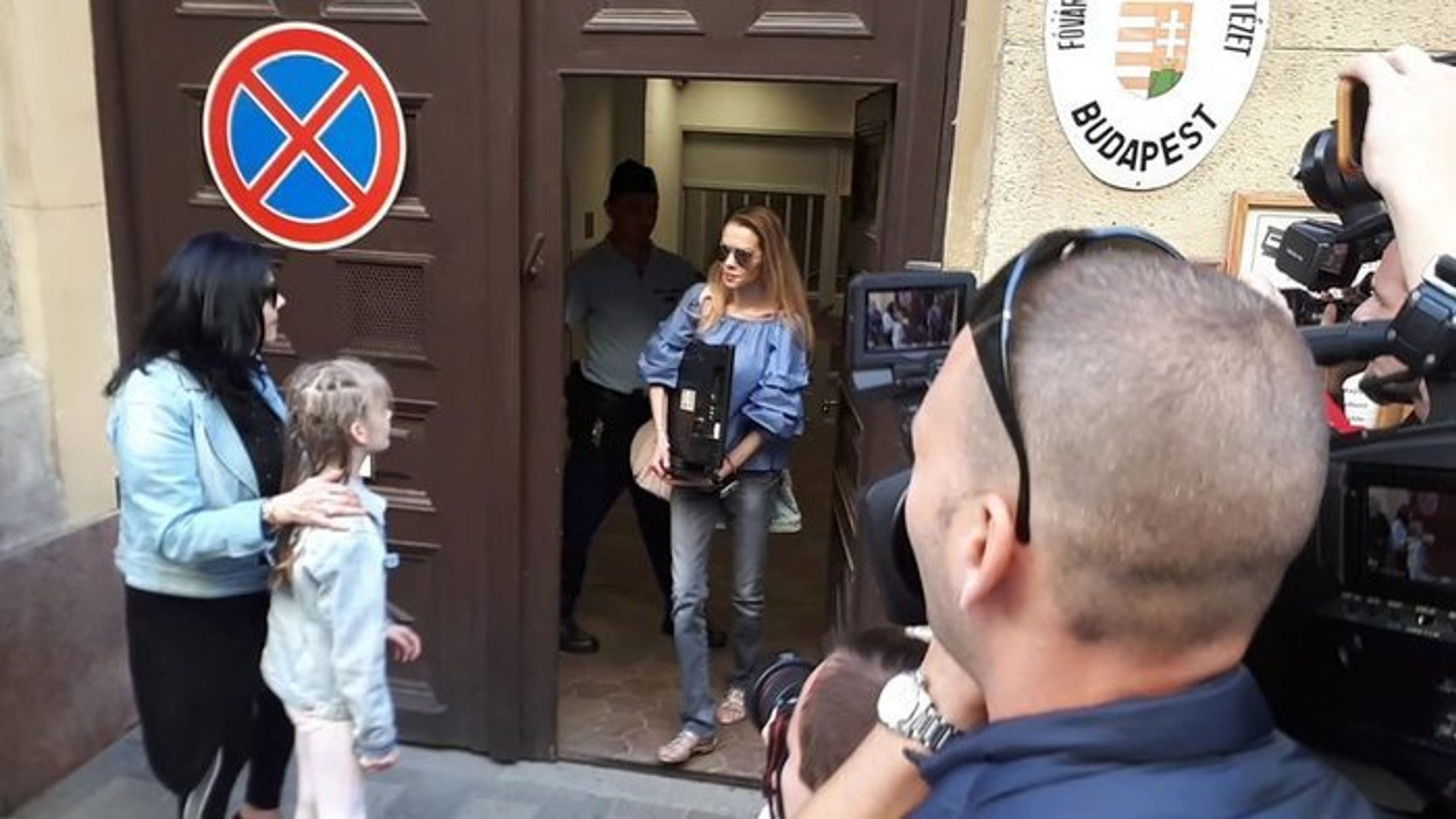 Z vězení propustili Evu Varholíkovou Rezešovou - 2 - GALERIE: Z vězení propustili Evu Varholíkovou Rezešovou (2/3)