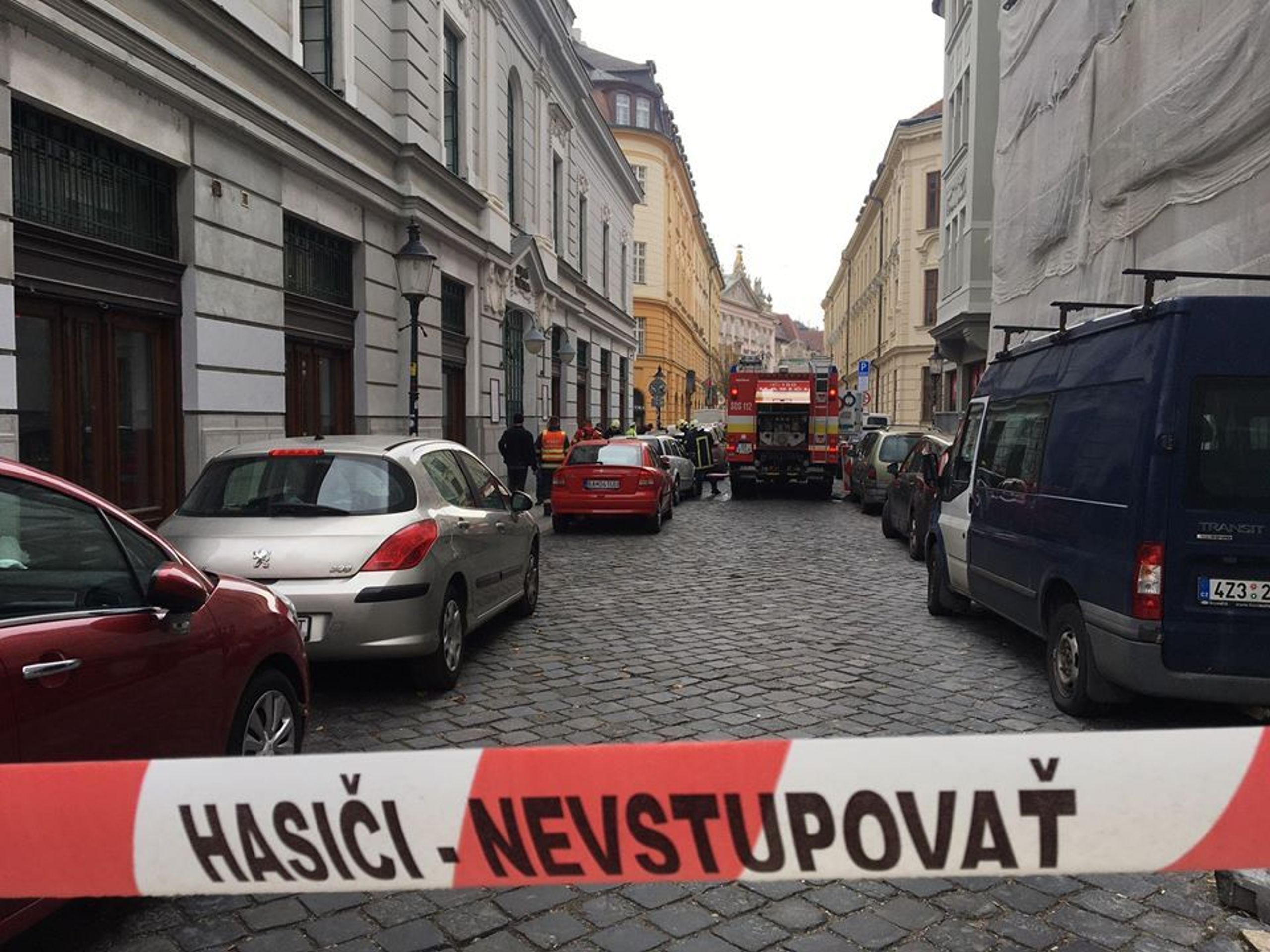 Požár Staré tržnice v Bratislavě - 6 - GALERIE: V centru Bratislavy hoří Stará tržnice (6/6)