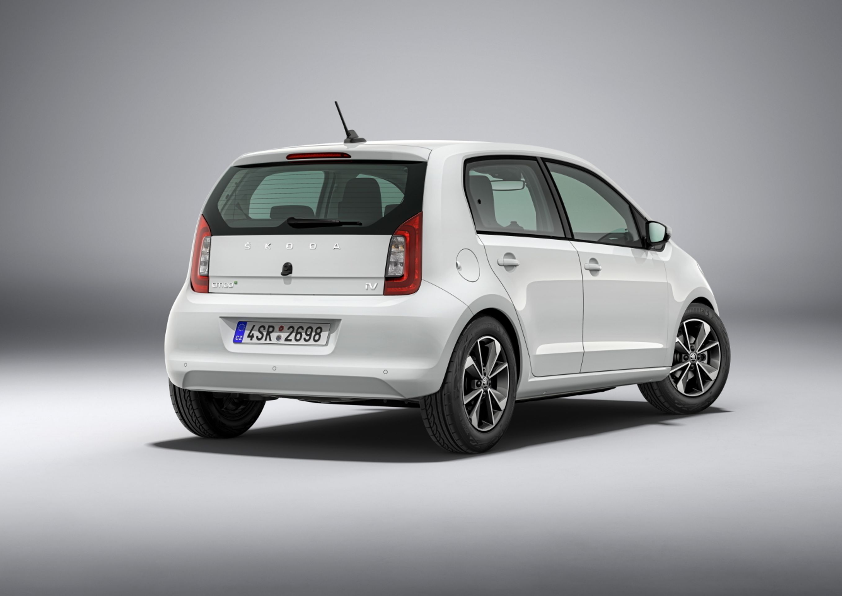Elektromobil Škoda CITIGOe iV - 8 - Fotogalerie: Elektromobil Škoda CITIGOe iV (6/9)