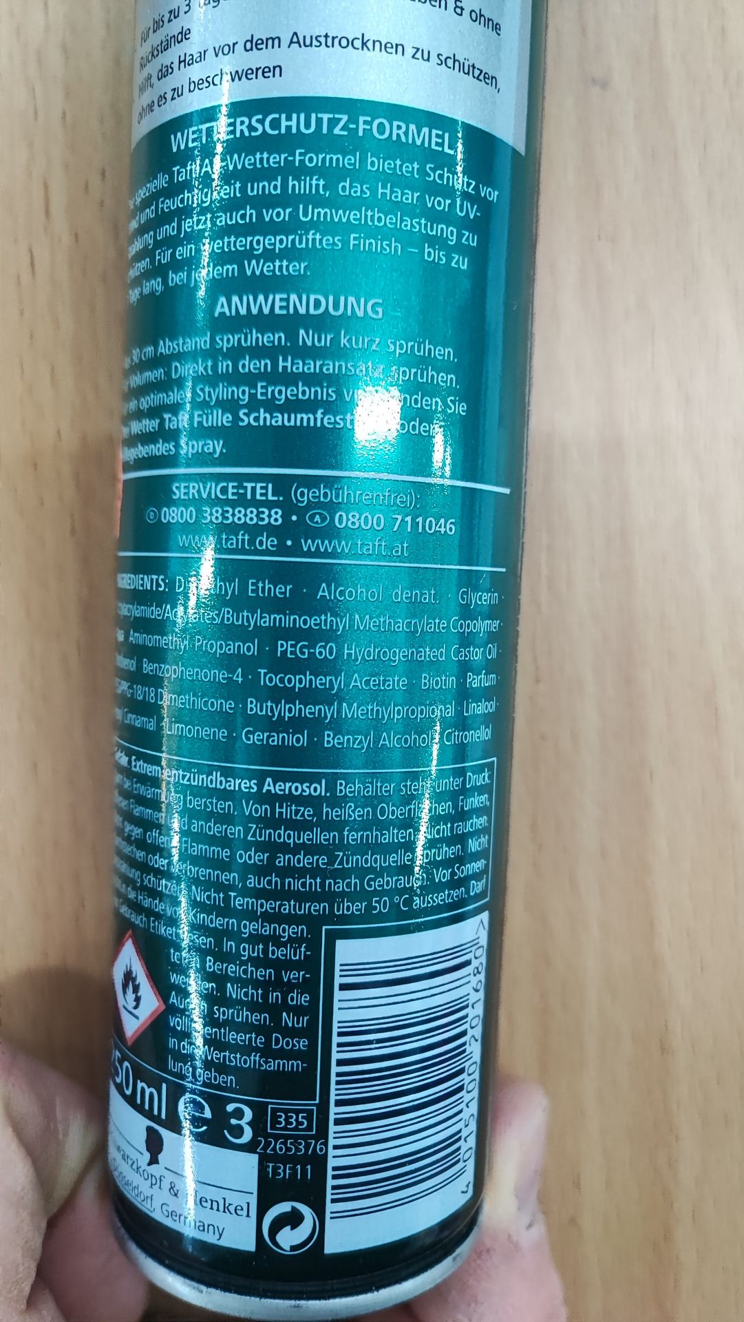 Lak na vlasy taft FÜLLE HAARSPRAY 2 - Nebezpečná kosmetika (5/26)