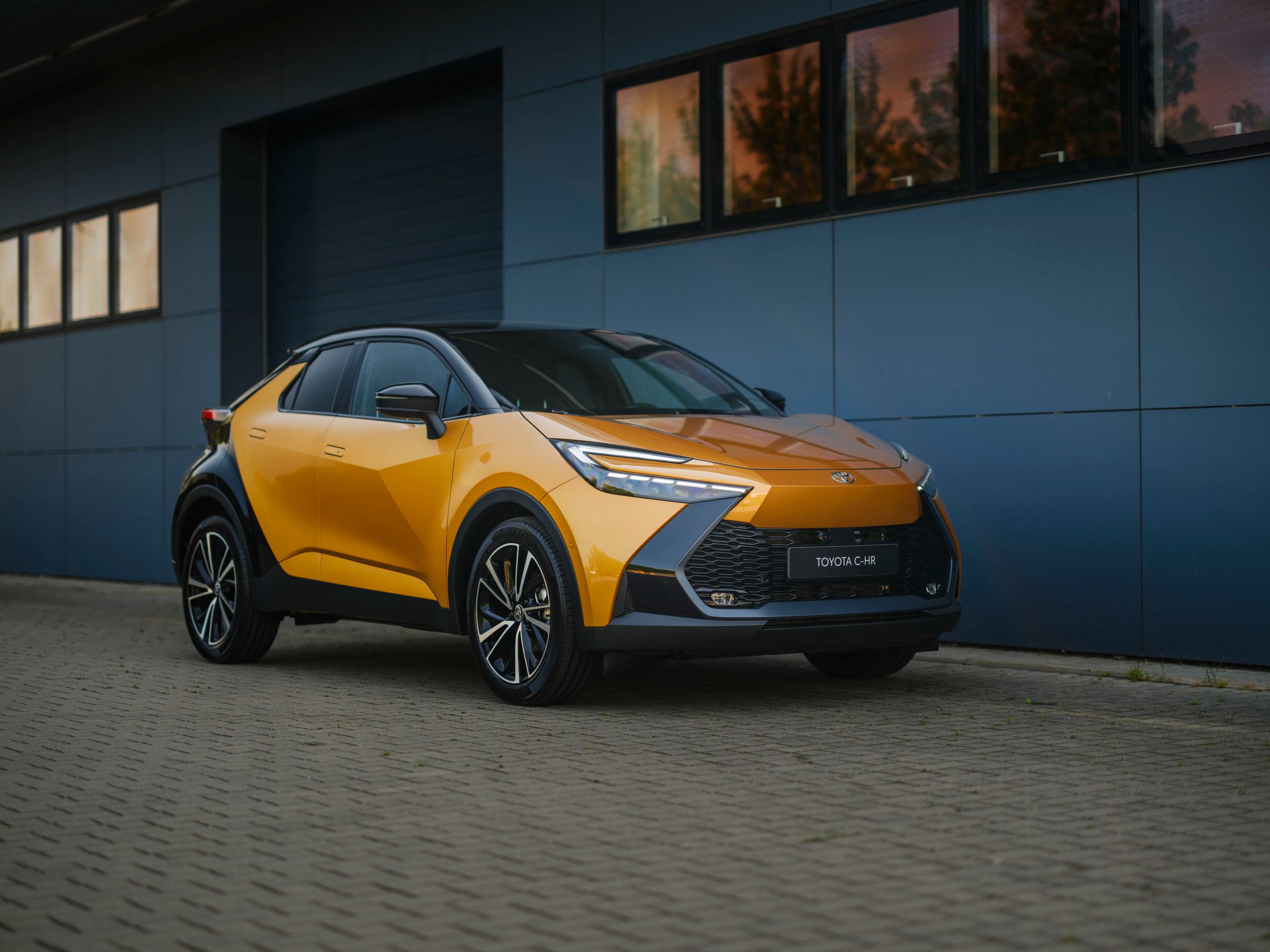Toyota C-HR - Nová generace Toyoty C-HR (5/17)