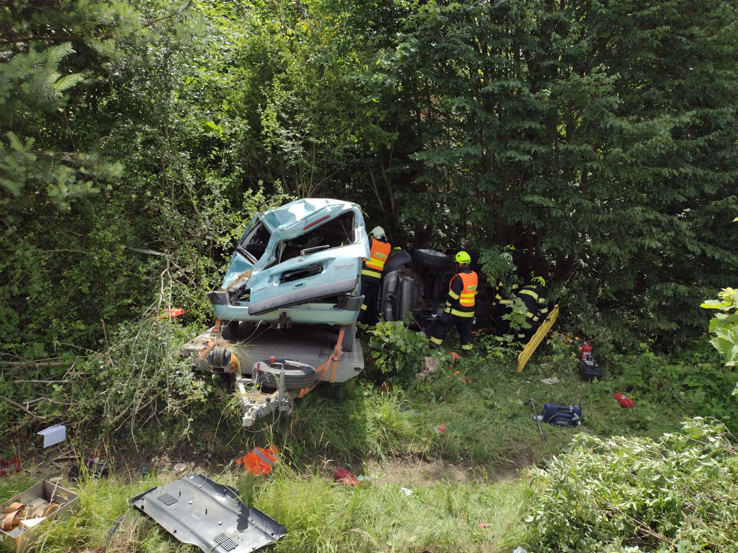 Nehoda na Svitavsku - Na Svitavsku havarovalo auto s přívěsem (1/4)