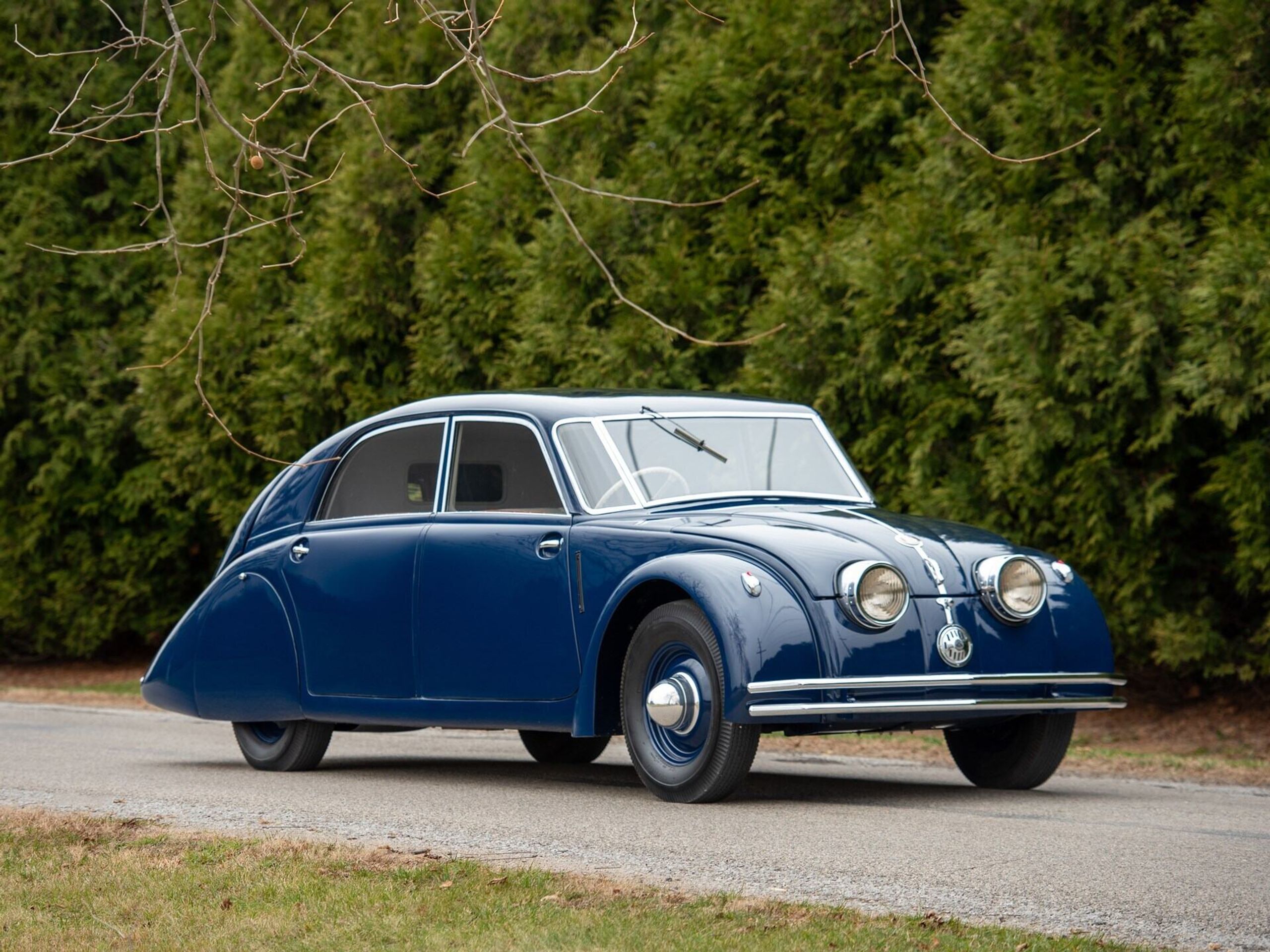 Unikátní Tatra 77 z roku 1934 - Unikátní Tatra 77 se prodala za 8,5 milionu korun (3/20)