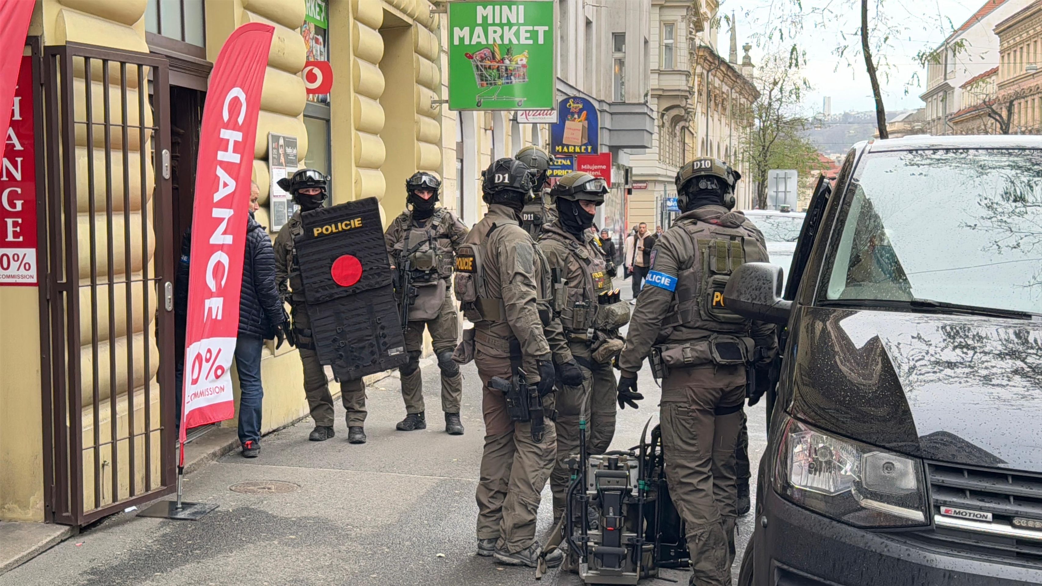 Zásah policie v Ječné ulici (8) - Zásah policie v Ječné ulici (9/12)