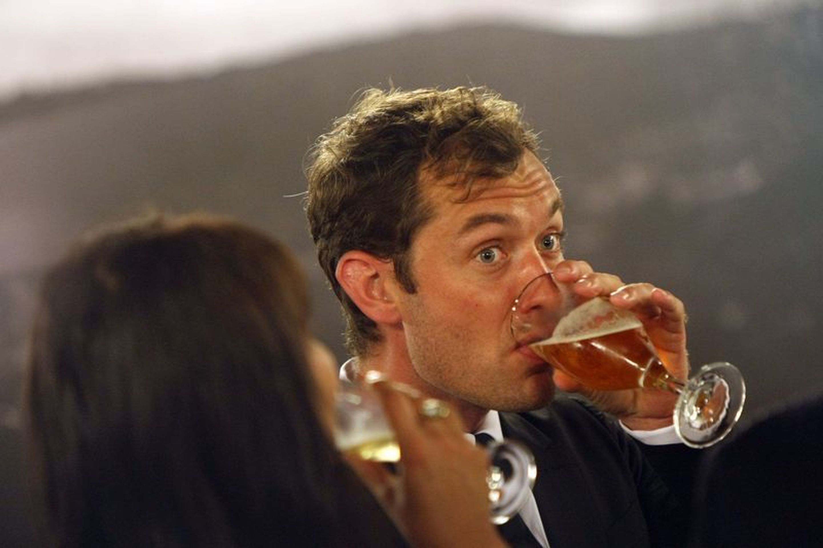Jude Law na festivalu v Karlových Varech - 5 - GALERIE: Jude Law na festivalu v Karlových Varech (6/12)