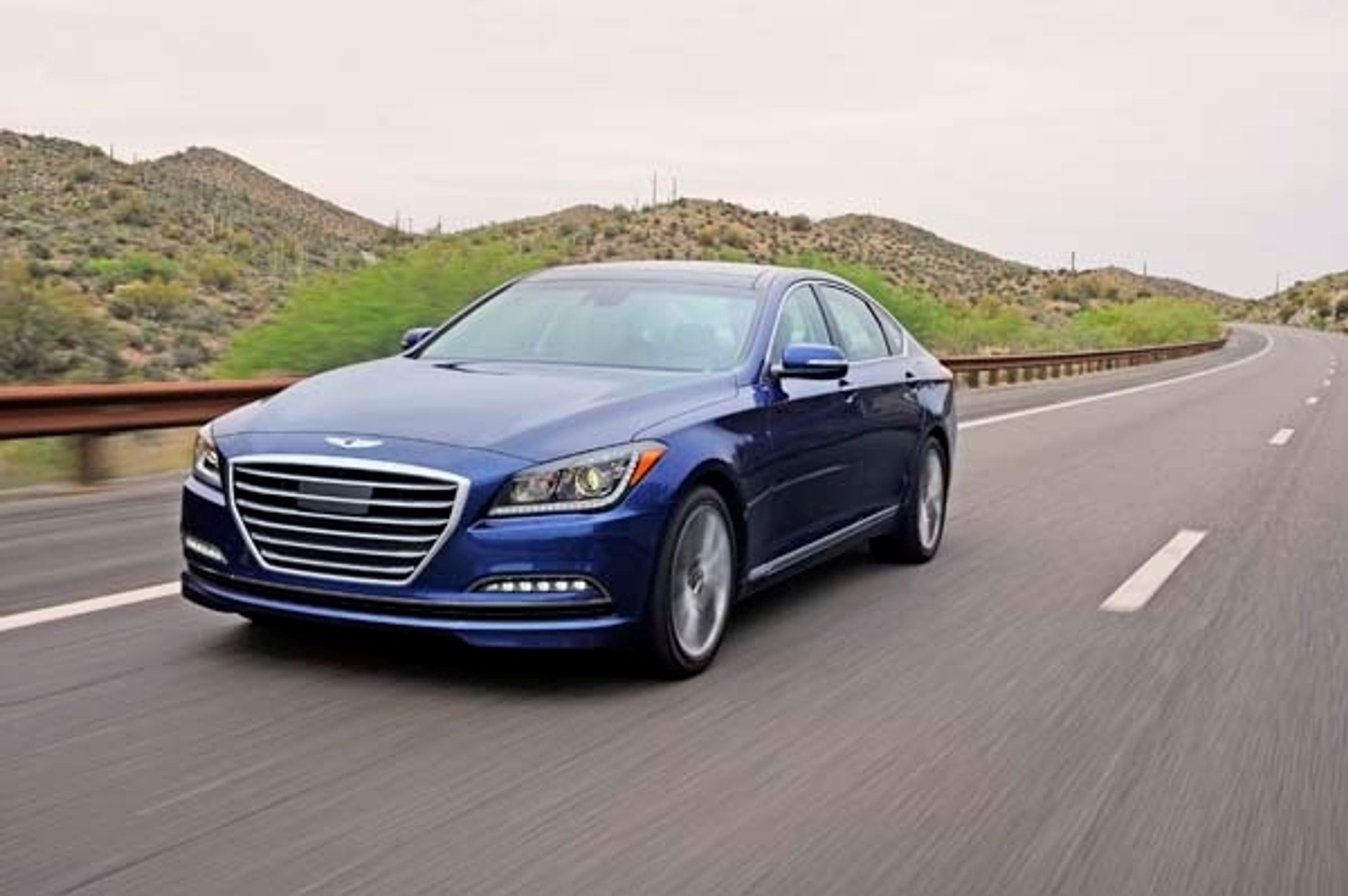 Sedan vyšší střední třídy Hyundai Genesis. Prodáno: 3 kusy. - Fotogalerie: Auta, která v Česku nikdo nechce (6/9)