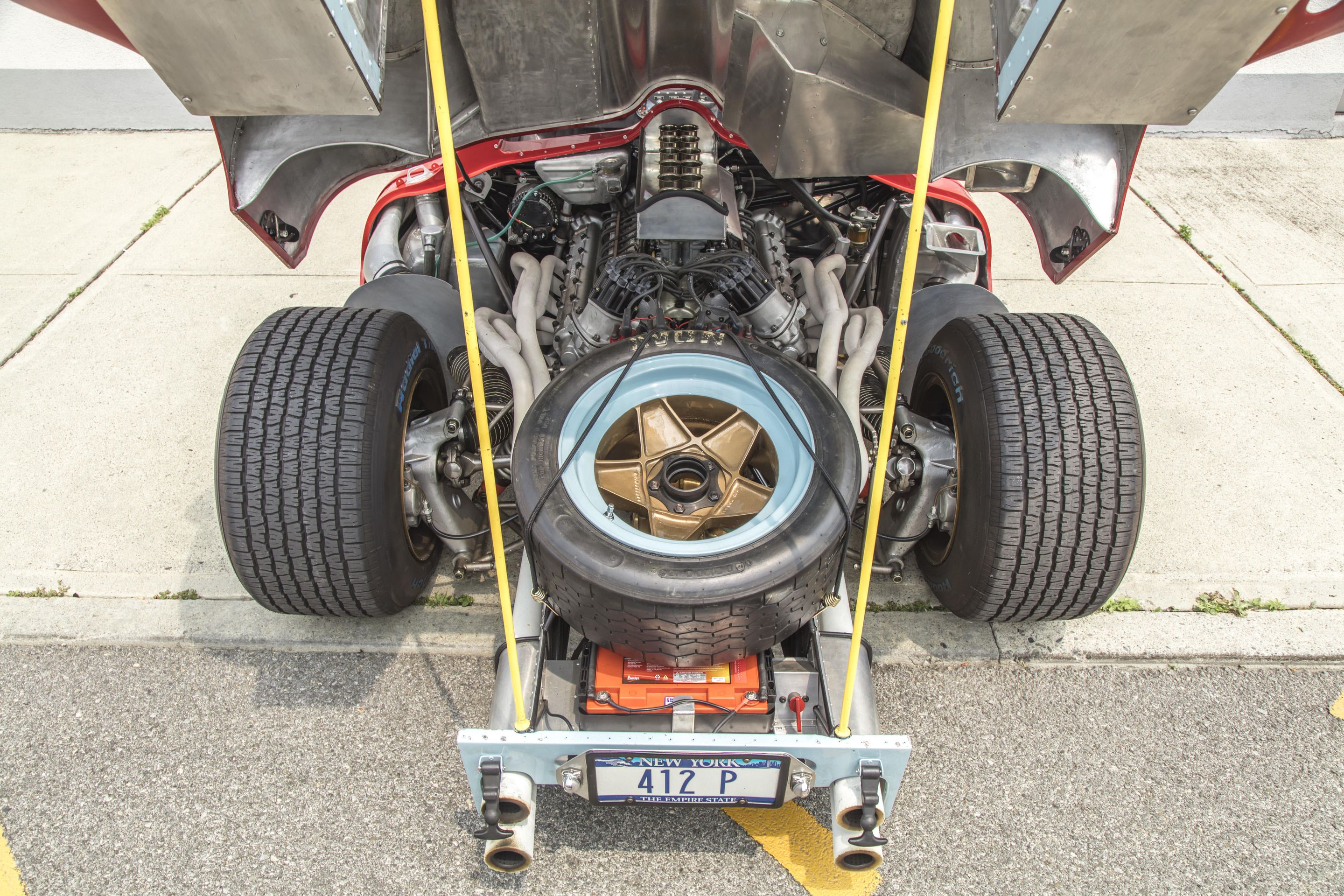 Vzácné Ferrari 412P z roku 1967 - Jeden z nejvzácnějších závodních vozů jde do dražby (4/18)