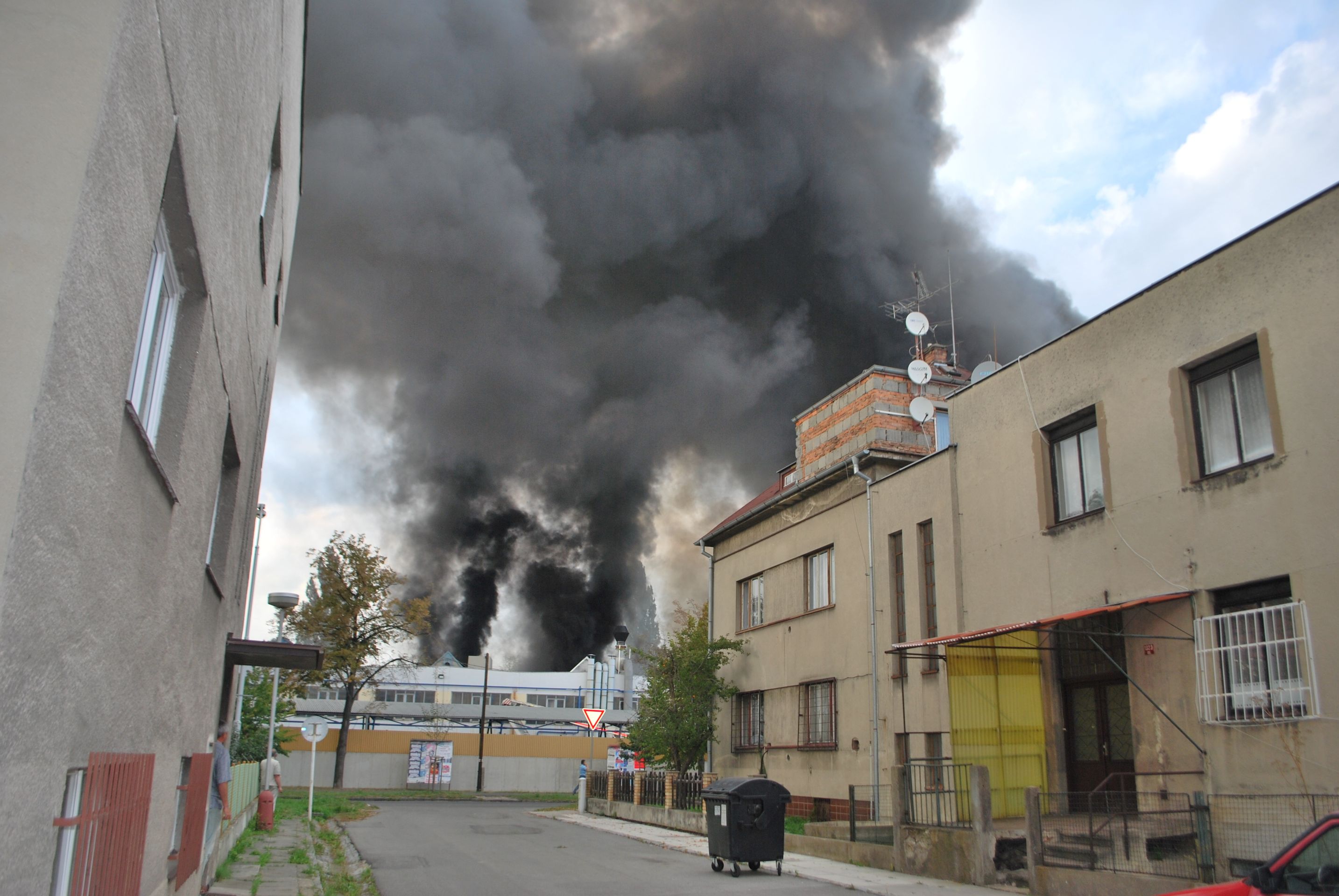 Požár v Akumě - Galerie: Požár Akuma Mladá Boleslav (11/13)