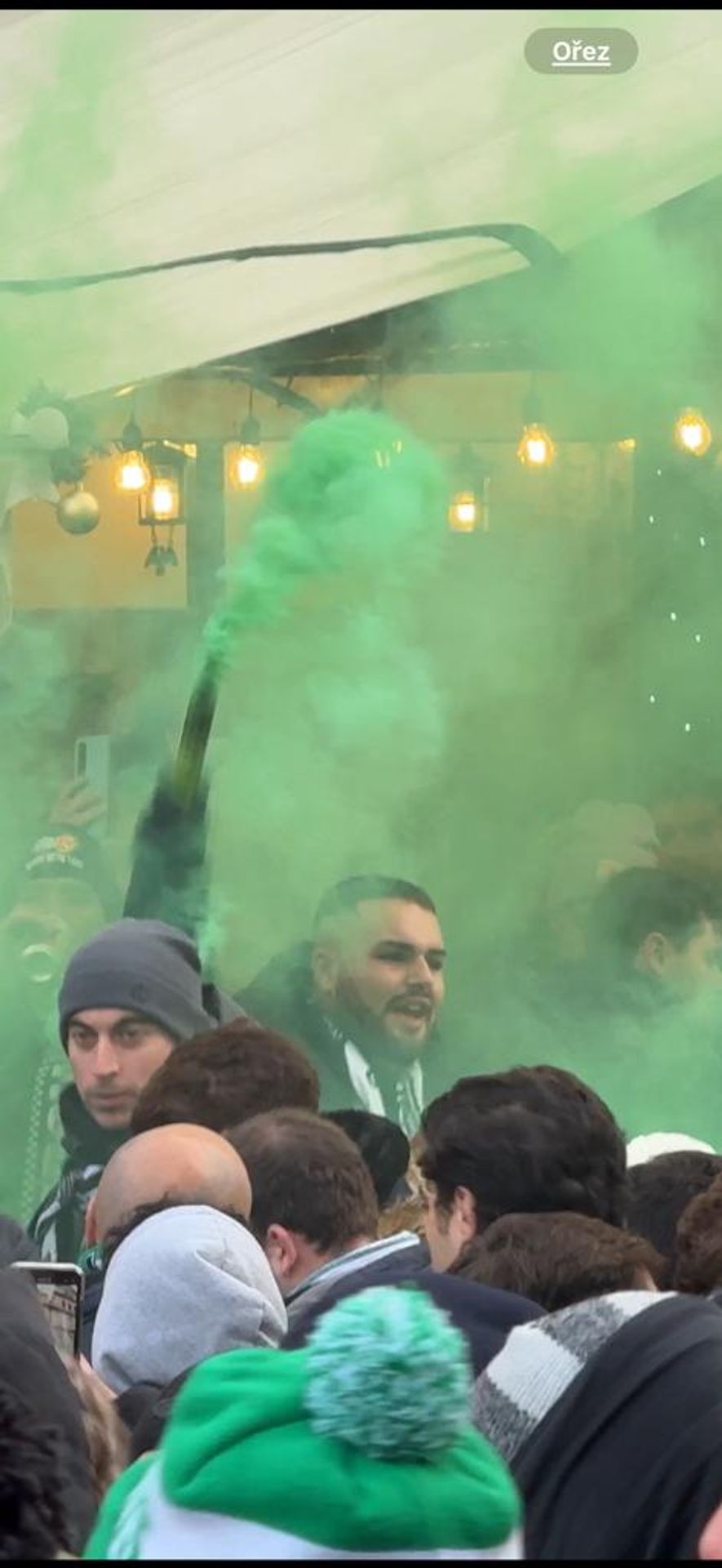 Zadržení agresivních fanoušků (11) - Zadržení agresivních fanoušků (18/19)