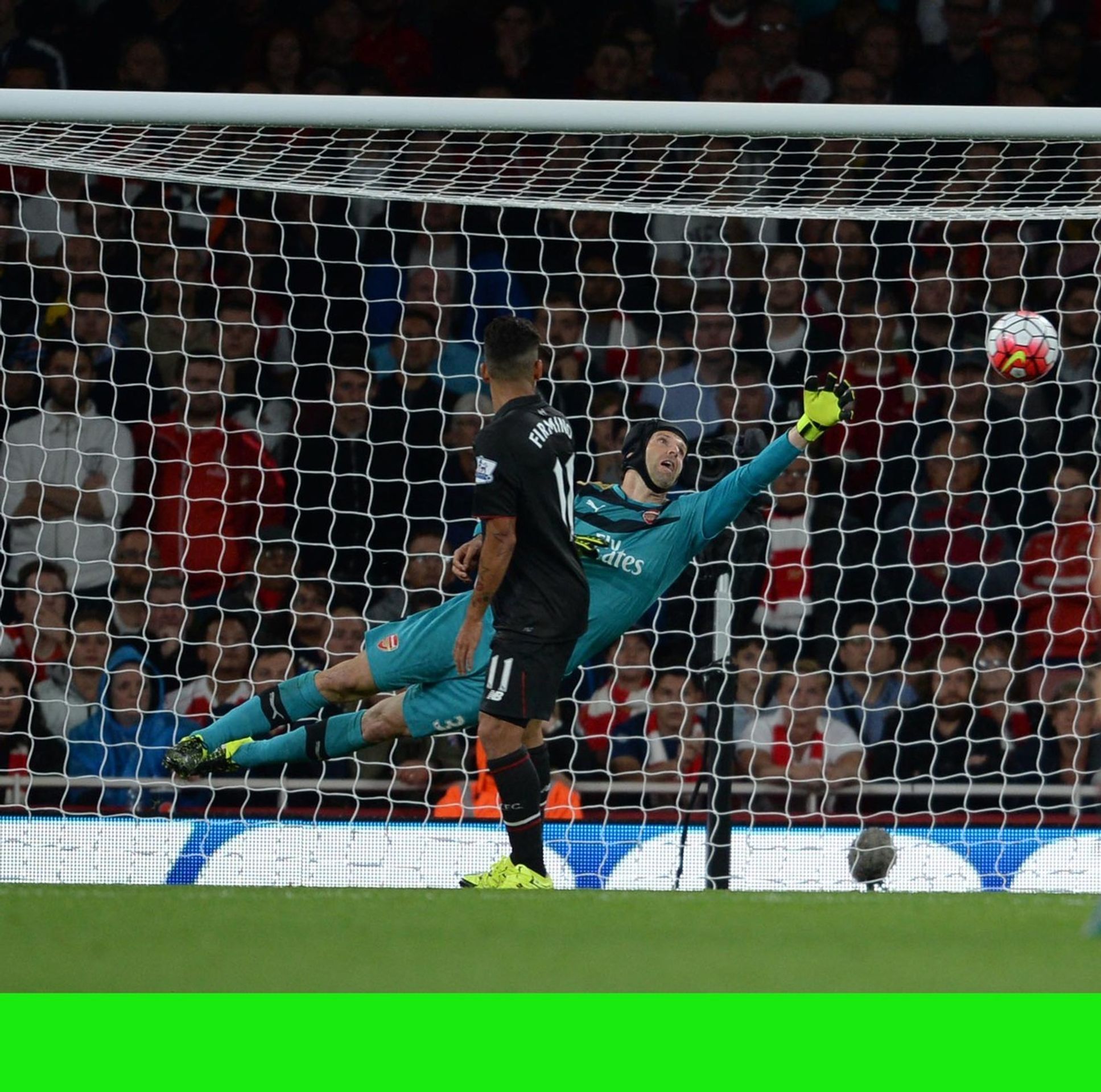 Petr Čech proti Liverpoolu - 2 - GALERIE: Petr Čech proti Liverpoolu (4/5)