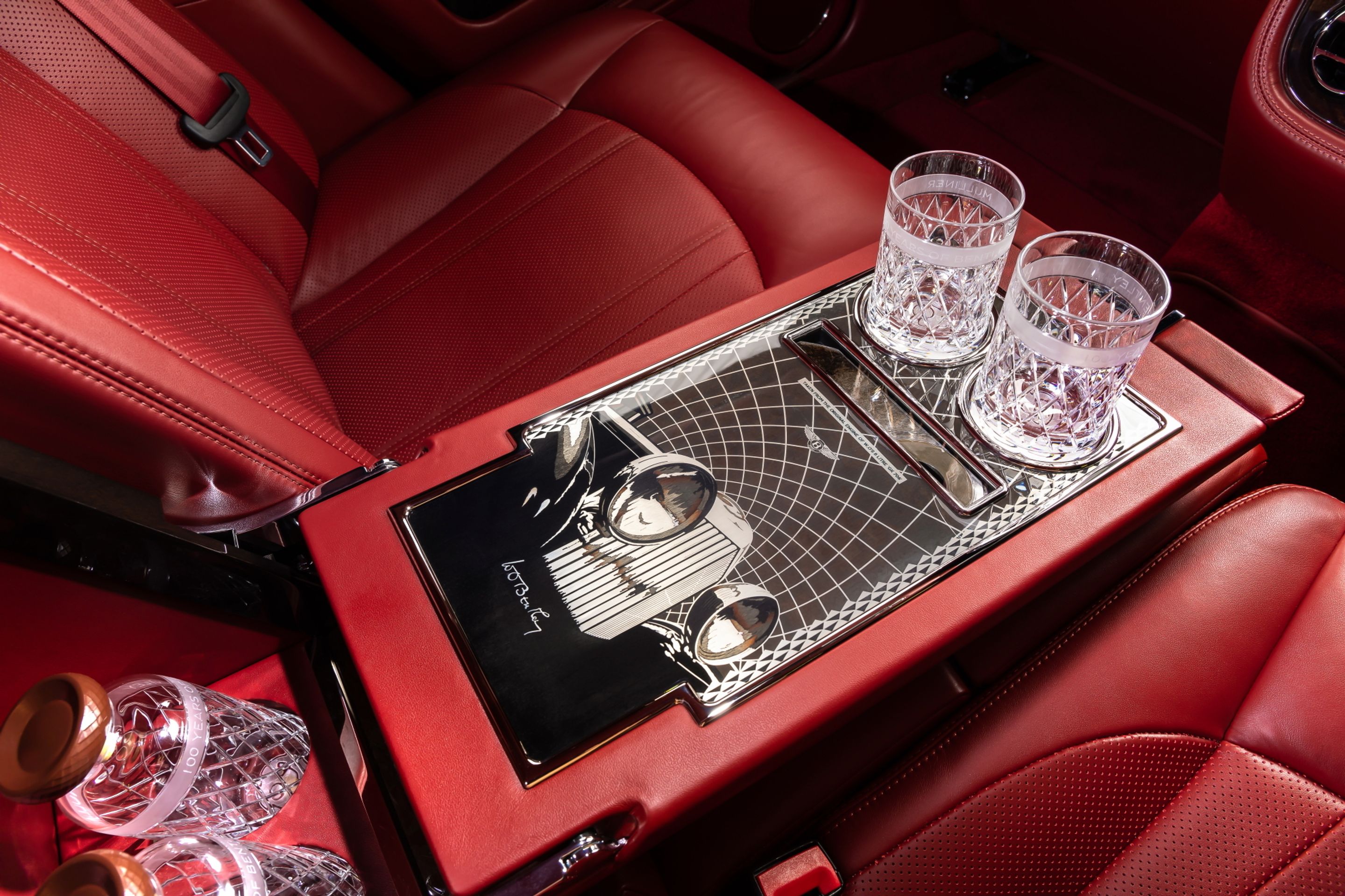 Bentley Mulsanne W.O. Edition by Mulliner - 8 - Fotogalerie: Bentley Mulsanne W.O. a Bentley 8 L z roku 1930 (5/13)