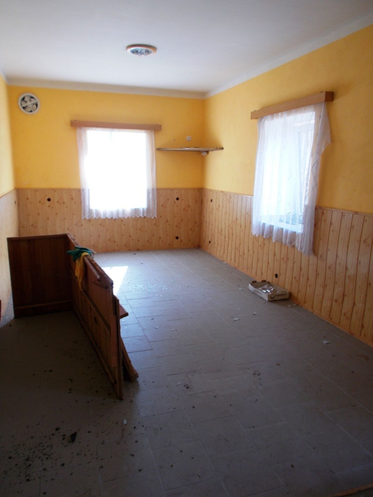 Domy, které nabízí stát - Košátky - 3 - GALERIE: Územní pracoviště Střední Čechy (3/9)