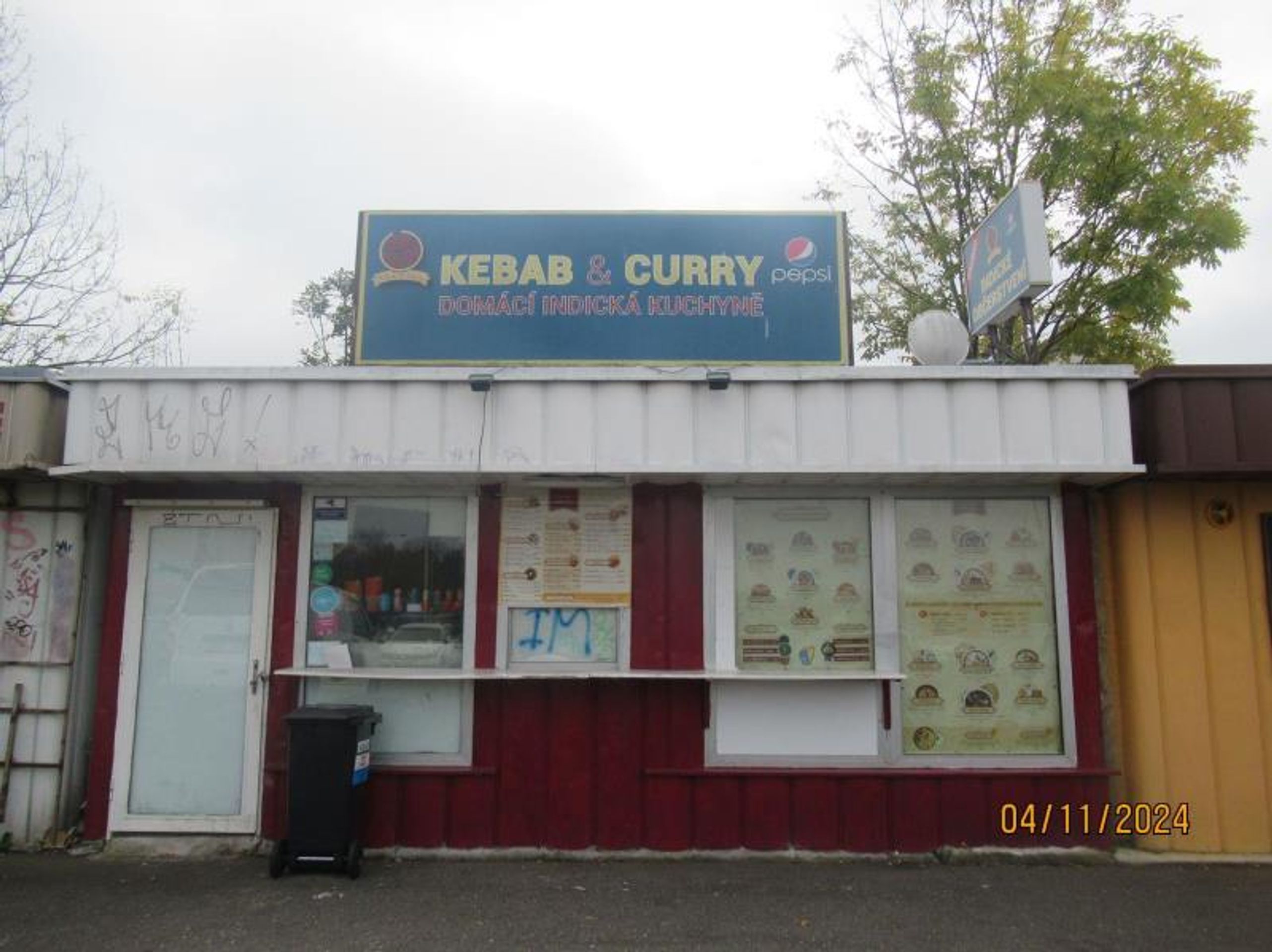 Uzavřená provozovna Kebab & Curry, Praha - Zavřené restaurace a rychlá občerstvení (32/41)